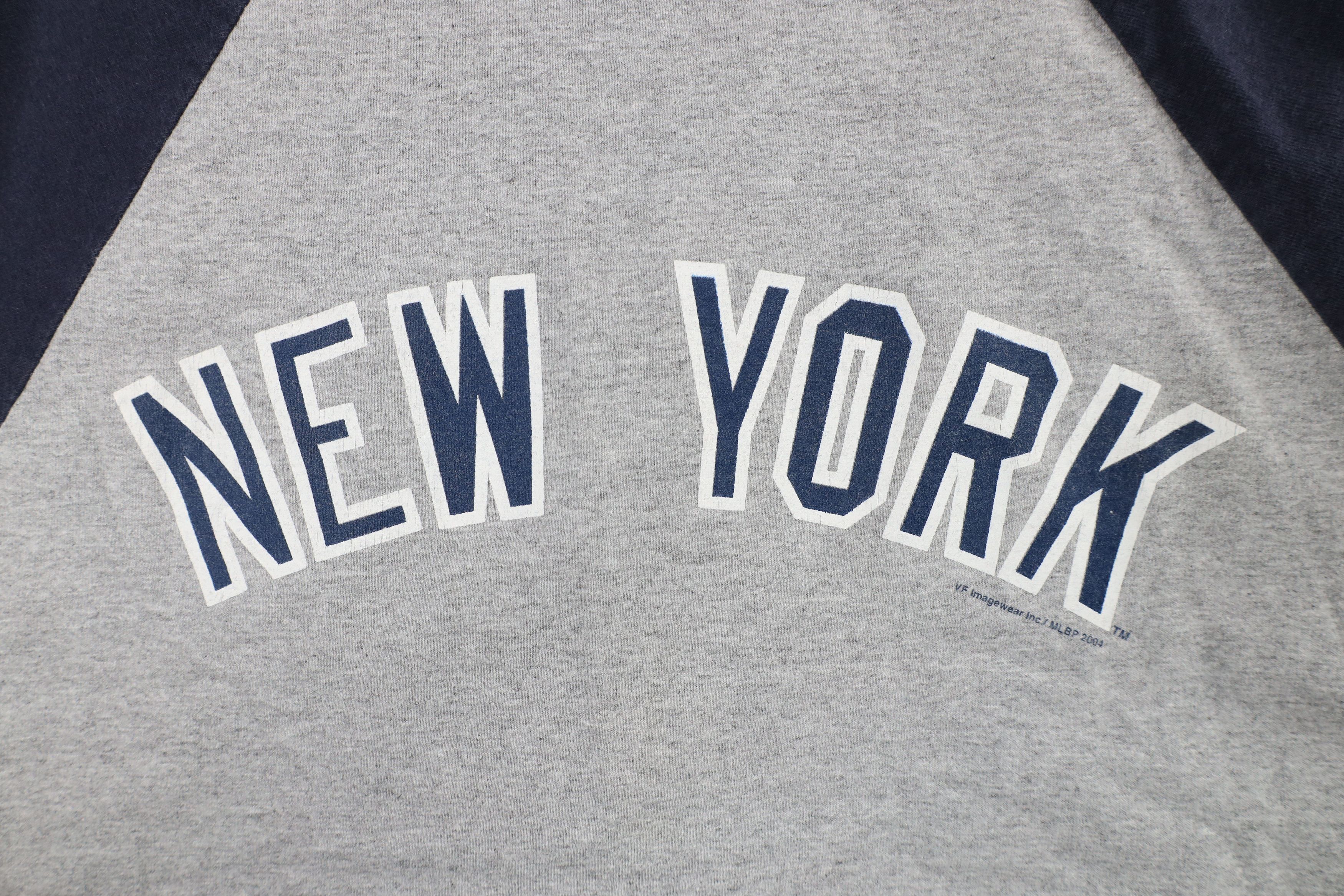 Vintage Vintage Y2K 2004 Yankees Baseball 3/4 Sleeve Raglan T-Shirt Size US L / EU 52-54 / 3 - 5 Thumbnail