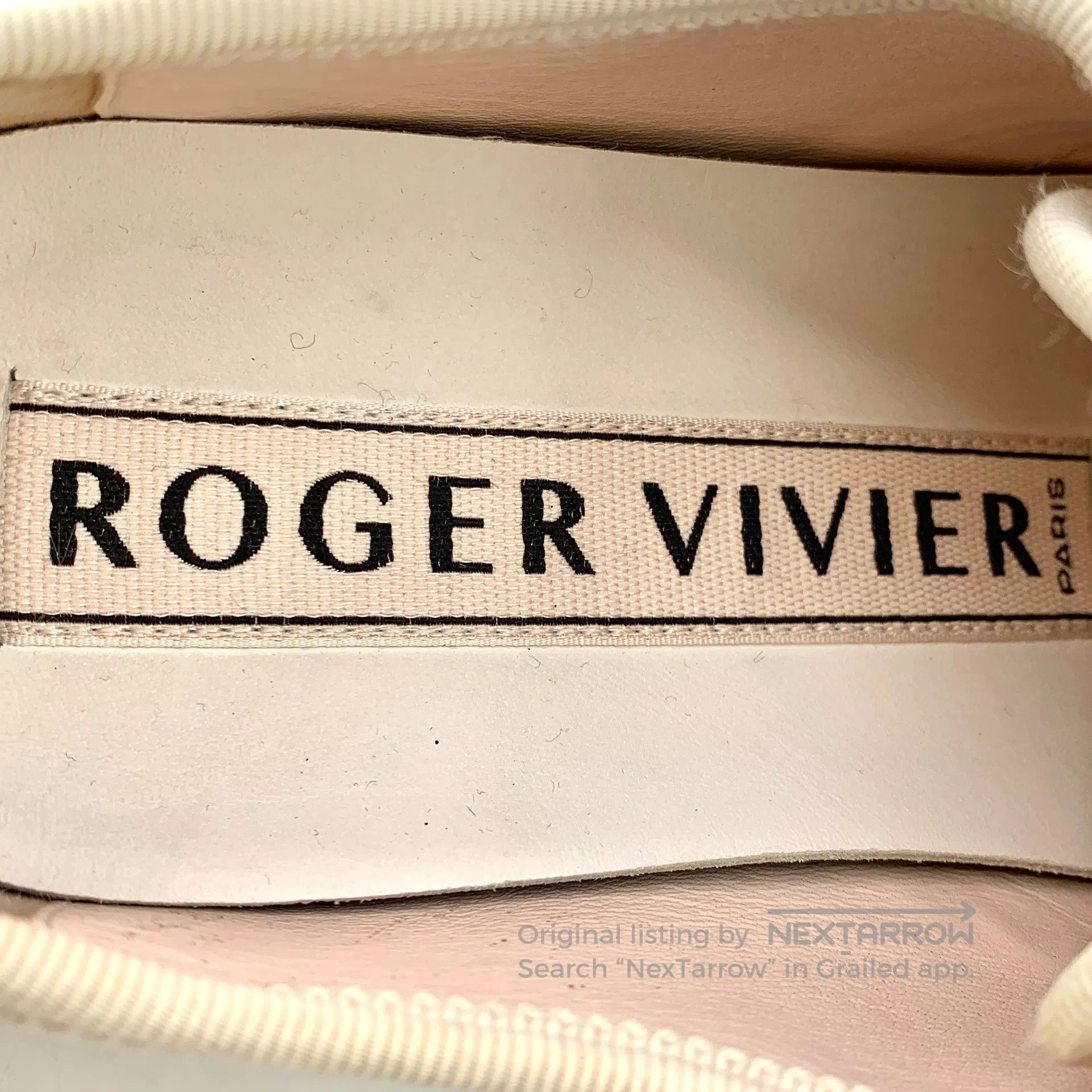 Roger Vivier Roger Vivier White buckle diamond-studded casual low-heele Size US 5.5 / IT 35.5 - 7 Thumbnail