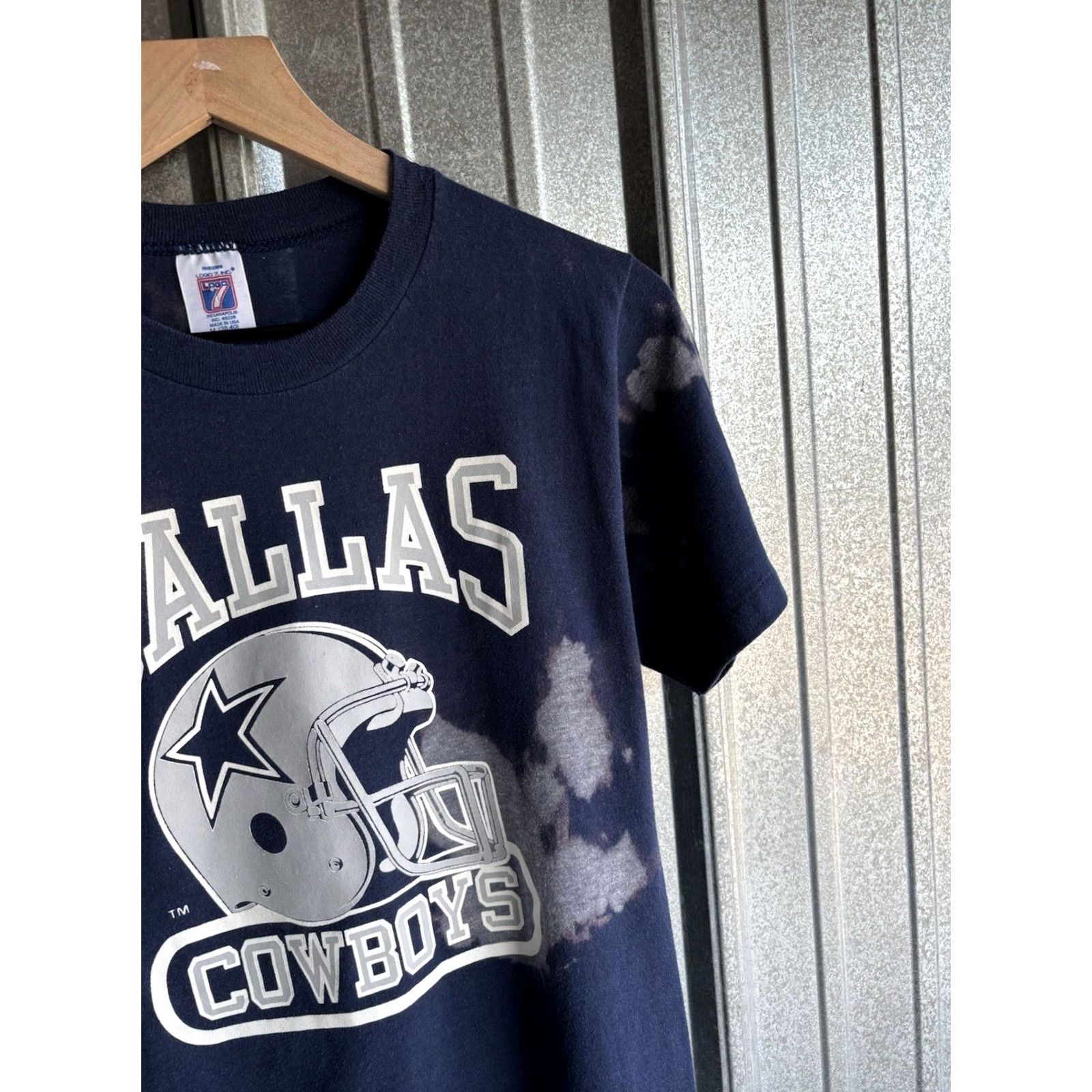 Logo 7 VINTAGE Logo 7 Dallas Cowboys Tee Shirt M Blue Cotton Crew Neck Short Sleeve Graphic Print Sports USA 80s 90s Mens Size US M / EU 48-50 / 2 - 3 Thumbnail