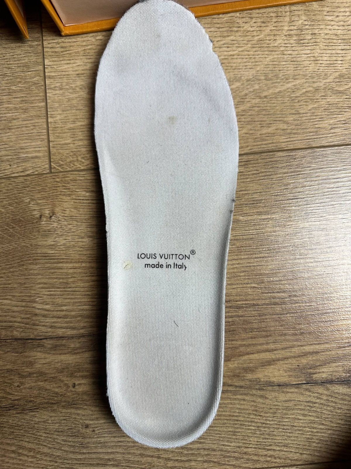Louis Vuitton Louis Vuitton Trainer Black and White Size US 9 / IT 39 - 5 Thumbnail