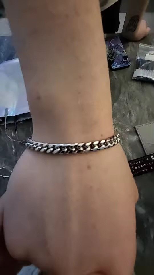 Jewelry 6 mm + 20 cm Cuban Chain Bracelets Size ONE SIZE - 1 Thumbnail