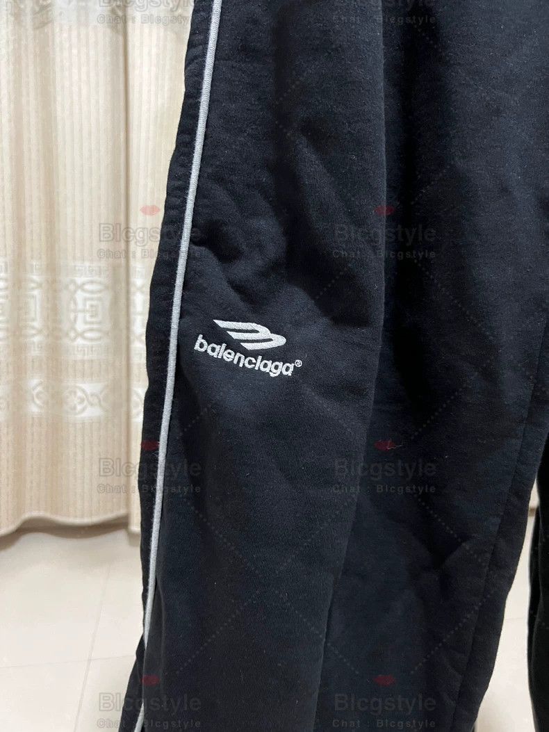 Balenciaga Balenciaga size XXS Embroidered Logo Wide-Leg Sports Sweat Size US 27 - 4 Thumbnail