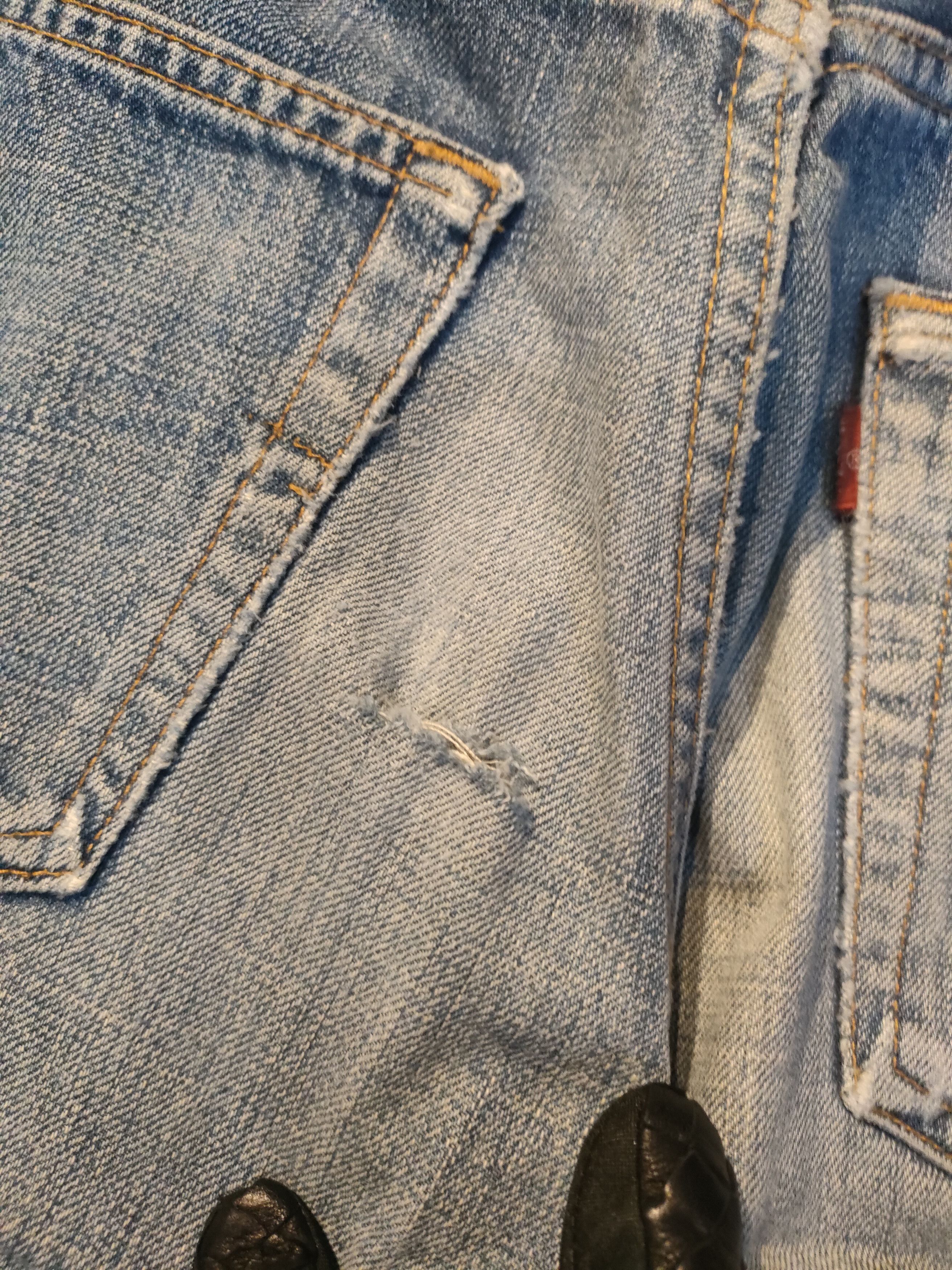 Levi's Vintage Clothing × Vintage Distressed Vintage Levi's Jeans Size US 30 / EU 46 - 2 Thumbnail