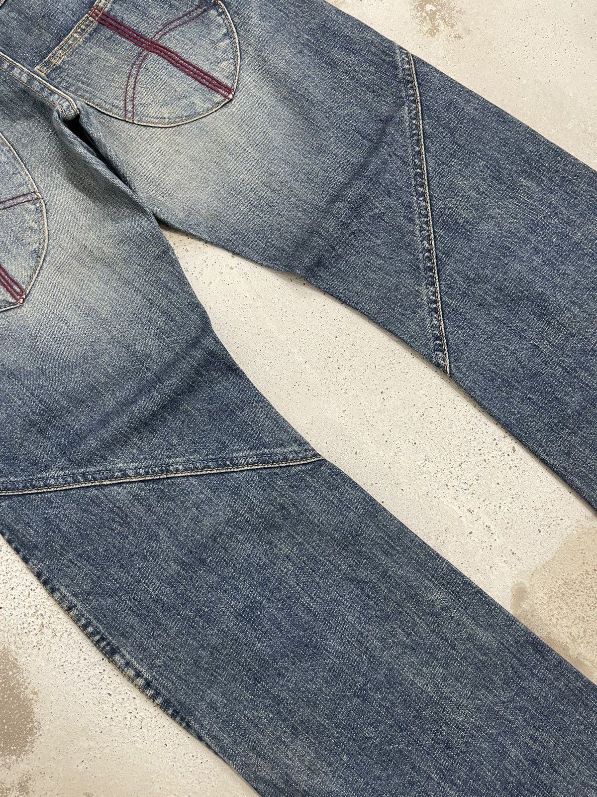 Japanese Brand Heart Jeans Buckle Back Fold Denim Whisker Size US 29 - 13 Thumbnail