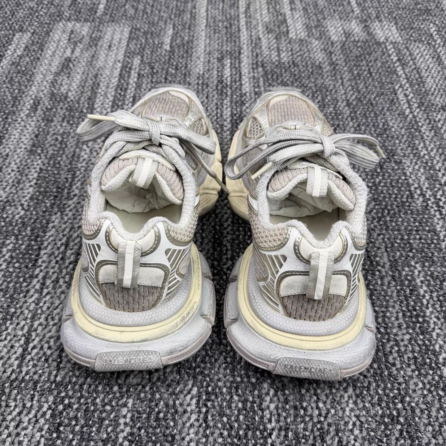 Balenciaga Balenciaga 3XL Distressed Dad Shoe Light Beige 40 Size US 7 / EU 40 - 3 Thumbnail
