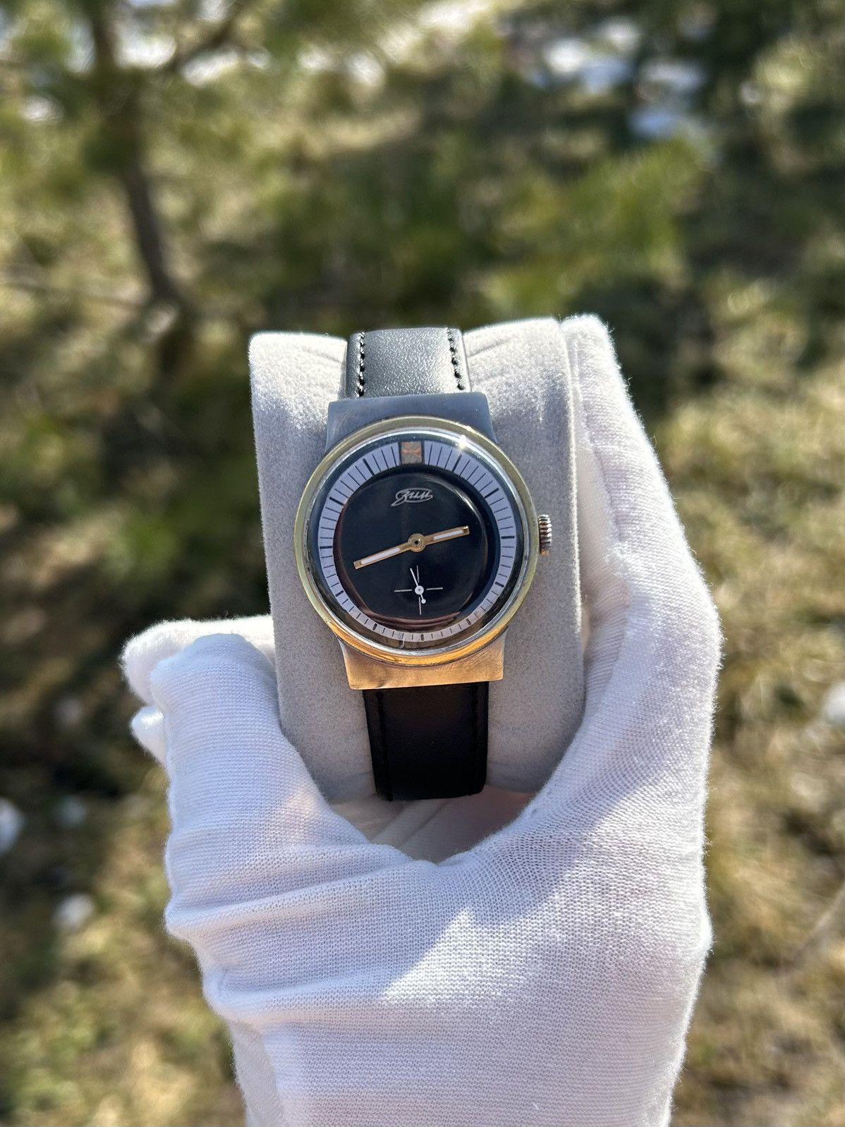 Vintage Vintage Watch Zim USSR Soviet Mechanical Retro 1970s Size ONE SIZE - 1 Thumbnail