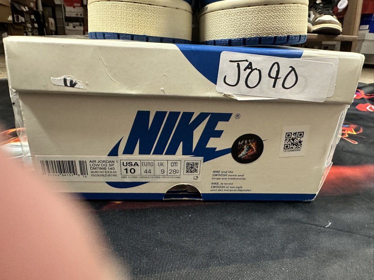 Nike × Travis Scott Travis scott low fragments Size US 10 / EU 43 - 12 Thumbnail