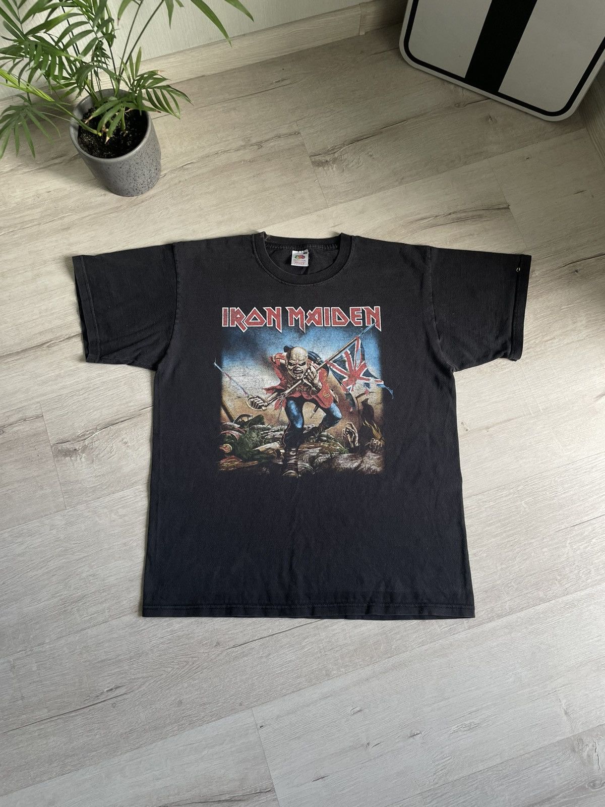 Band Tees × Iron Maiden × Vintage Vintage Iron Maiden The Trooper Faded Tee Distressed Punk Size US L / EU 52-54 / 3 - 1 Thumbnail
