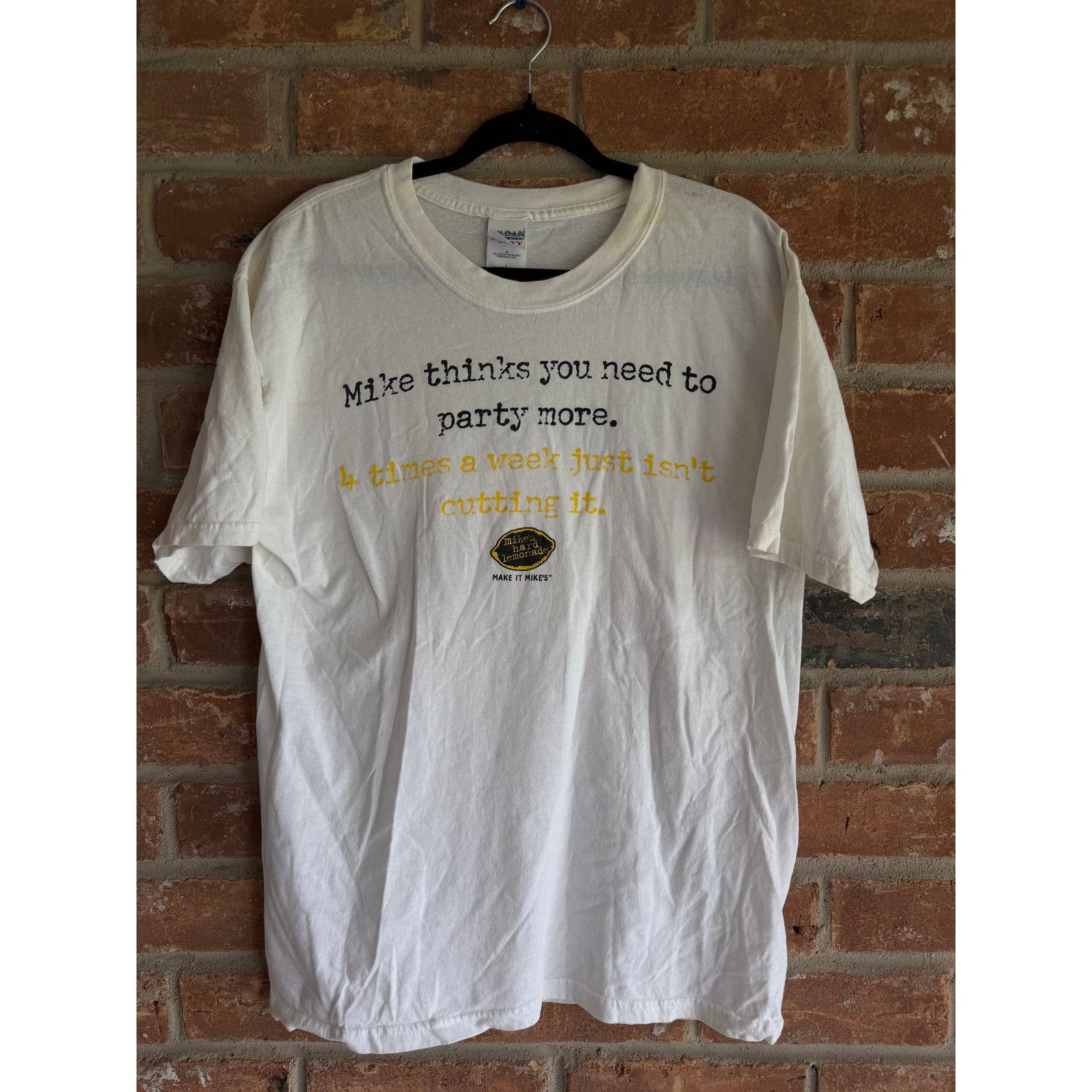 Gildan Mikes Hard Lemonade T Shirt Large White Graphic Tee Size US L / EU 52-54 / 3 - 1 Thumbnail