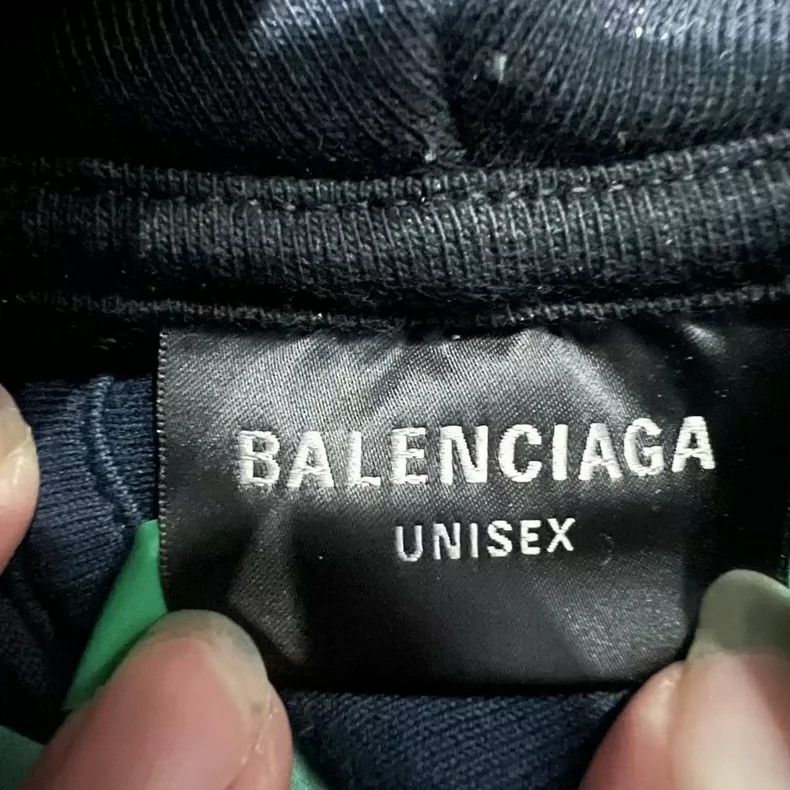 Balenciaga Balenciaga 3xl monogrammed fake two-piece paneled hem hood Size US M / EU 48-50 / 2 - 3 Thumbnail