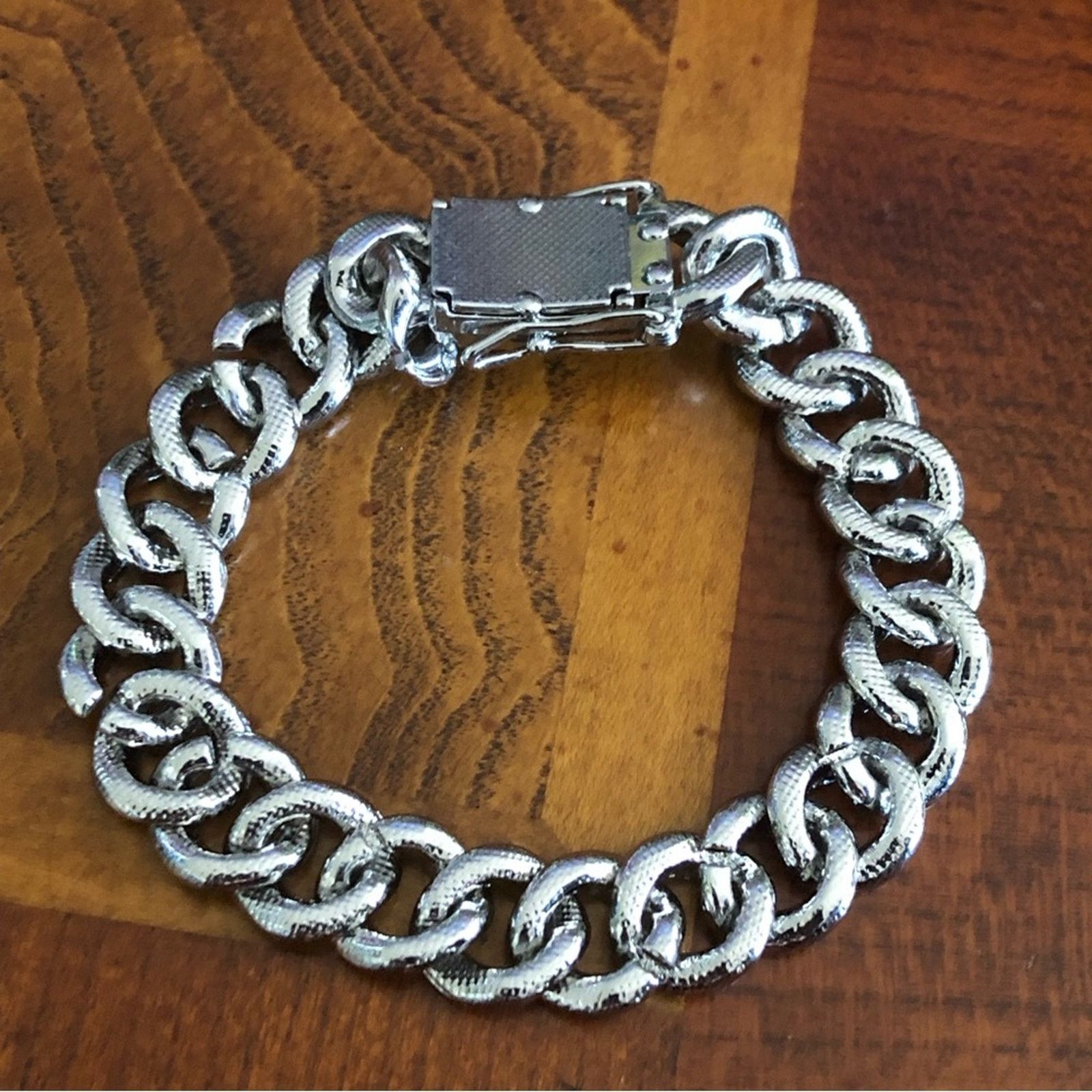 Jewelry Men’s and women’s silver plated Cuban chain link bracelet Size ONE SIZE - 9 Thumbnail