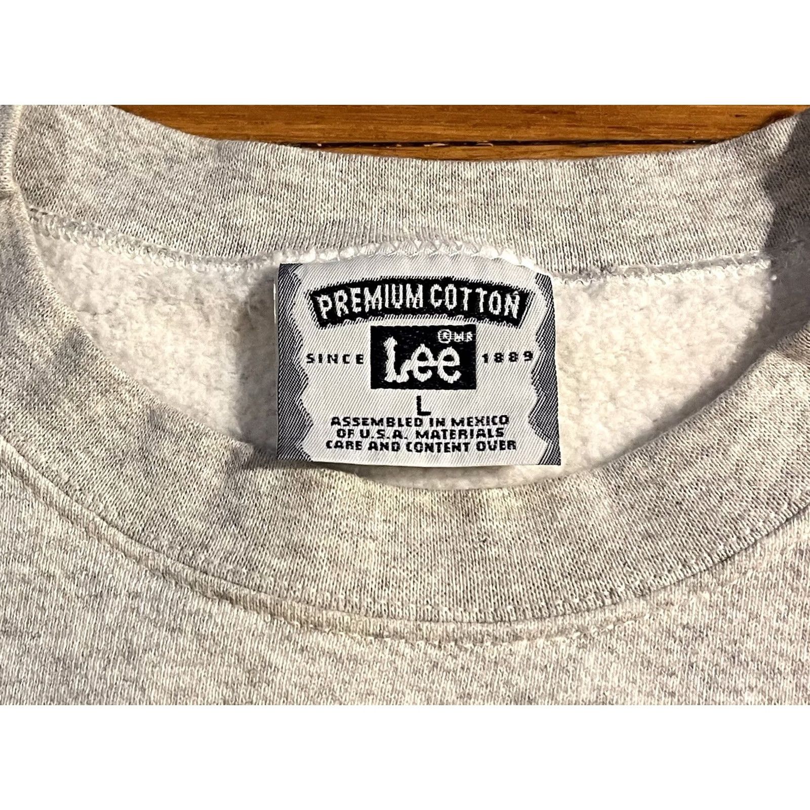 Lee VINTAGE Lee Southampton Sweatshirt Men’s Large Gray 90s Graphic Print Pullover Crew Neck Cardigan? Size US L / EU 52-54 / 3 - 4 Thumbnail