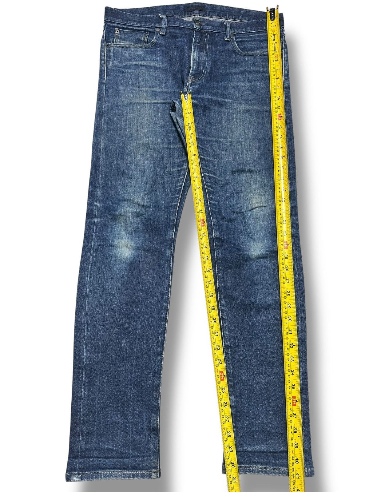 Uniqlo UNIQLO Selvedge Denim Kaihara Jeans SlimFit Style Faded Wash Size US 35 - 19 Thumbnail