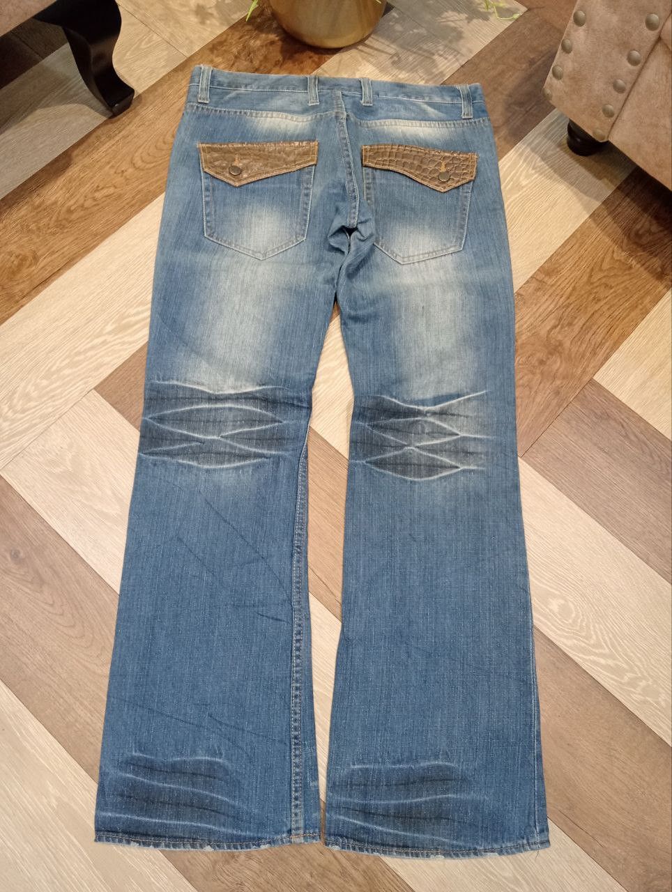 Japanese Brand ROOT THREE JAPAN BLUE WASHED FLARED DENIM JEANS Size US 34 / EU 50 - 11 Thumbnail