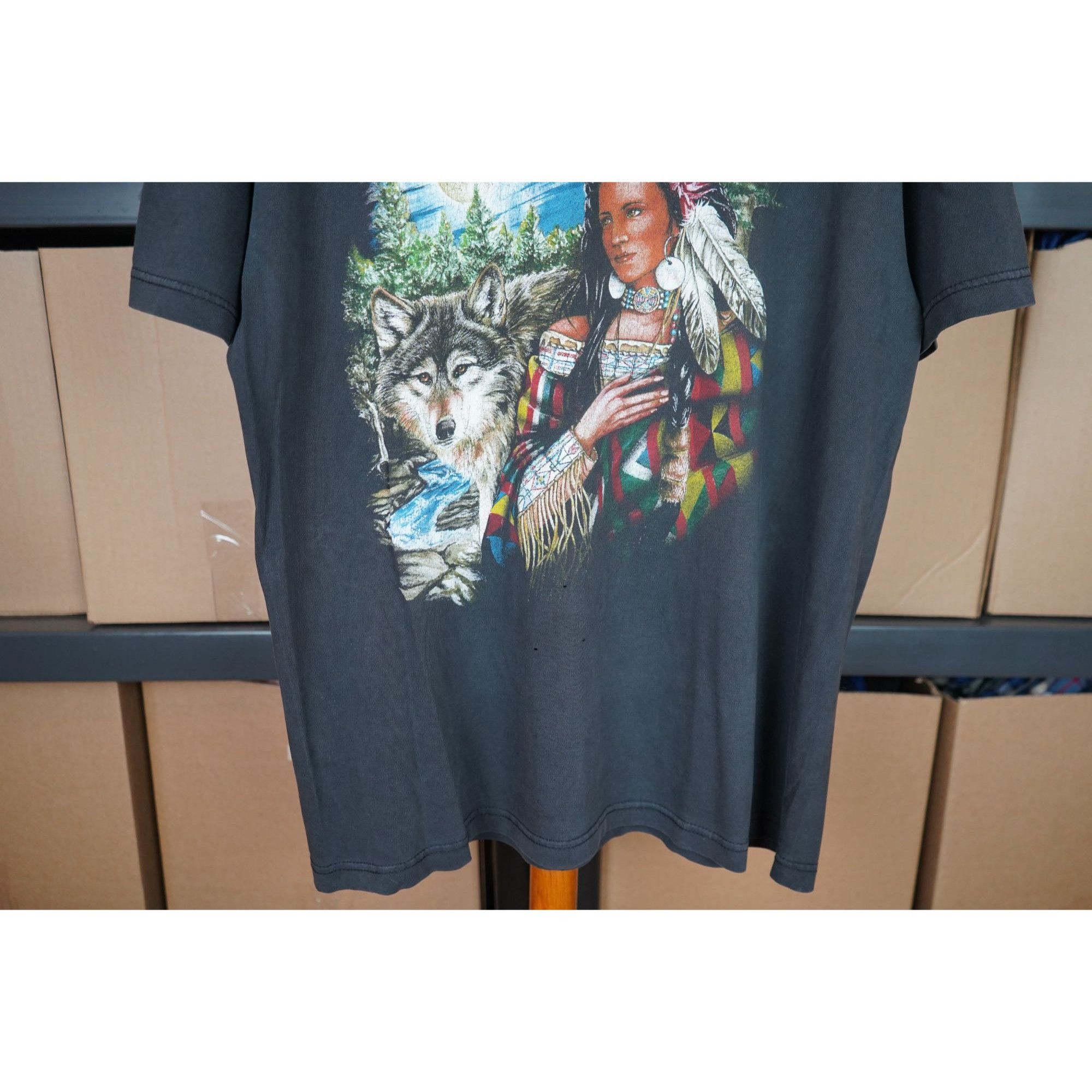 Vintage Vintage Graphic Thrashed Nature Tshirt Men's L #438 Size US L / EU 52-54 / 3 - 4 Thumbnail