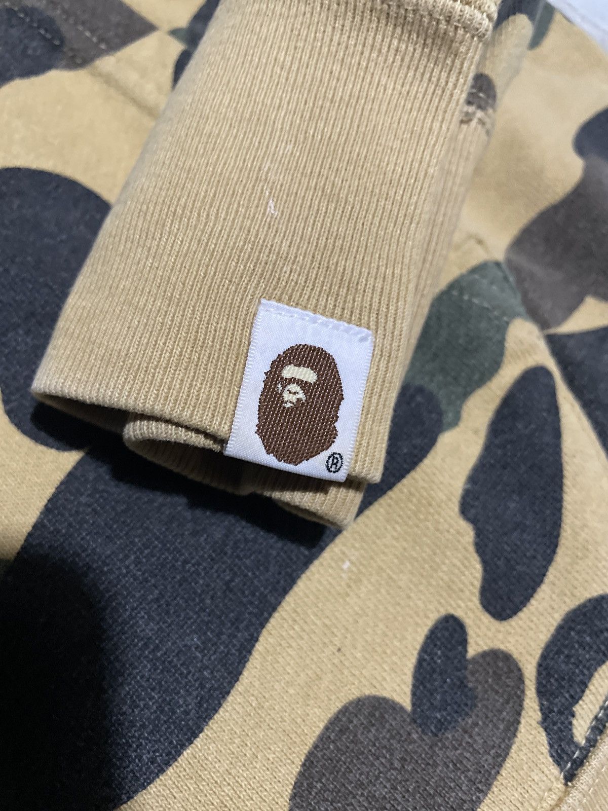 Bape Bape yellow camo shark hoodie S Size US S / EU 44-46 / 1 - 6 Thumbnail