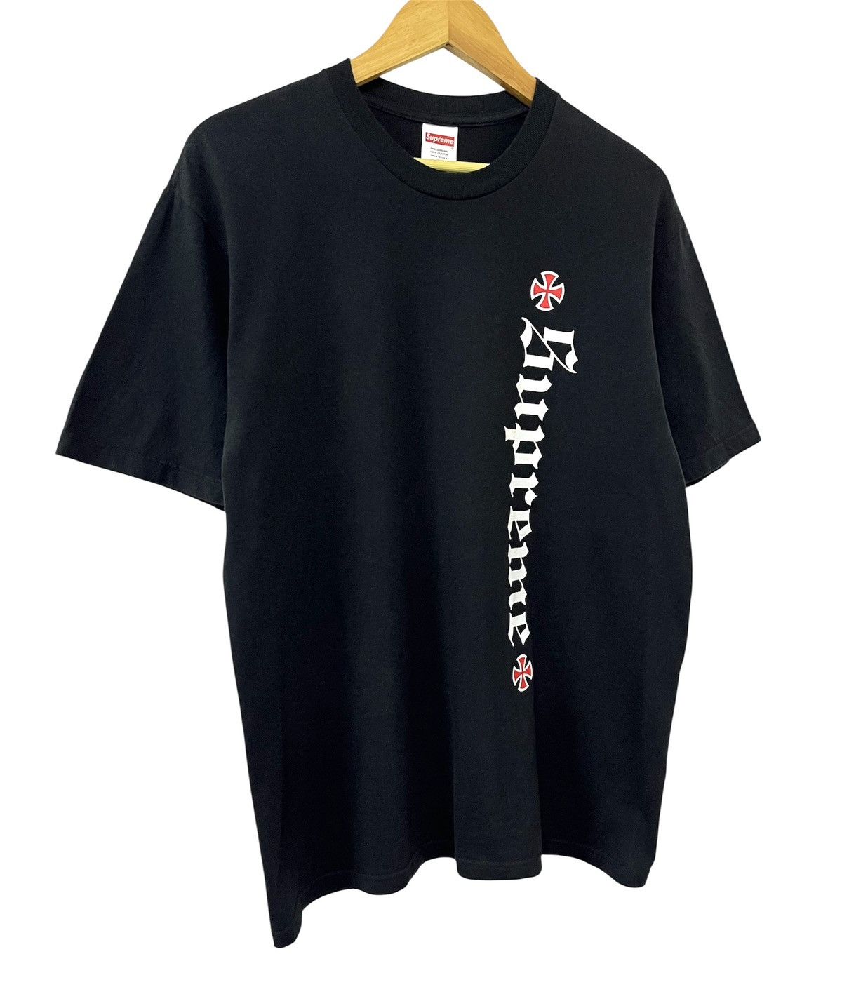 Independent Truck Co. × Supreme SUPREME INDEPENDENT OLD ENGLISH FONT SKATEBOARD TSHIRT Size US M / EU 48-50 / 2 - 2 Thumbnail