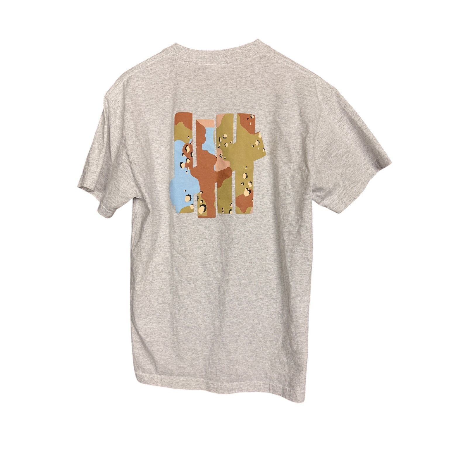 Undefeated Undefeated 5 Strike Logo T-Shirt Men’s M Gray Brown Camo Size US M / EU 48-50 / 2 - 1 Thumbnail