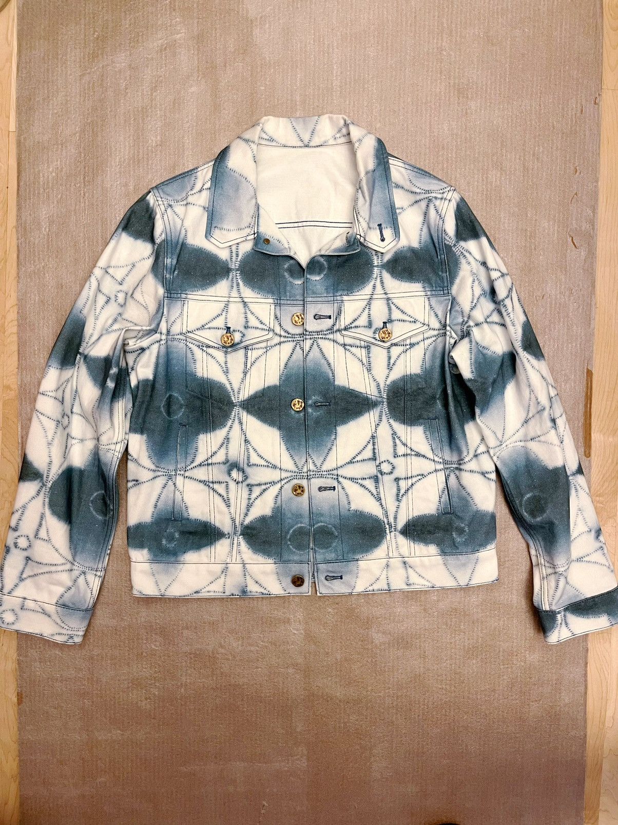 Louis Vuitton Louis Vuitton printed denim jacket Size US M / EU 48-50 / 2 - 1 Thumbnail