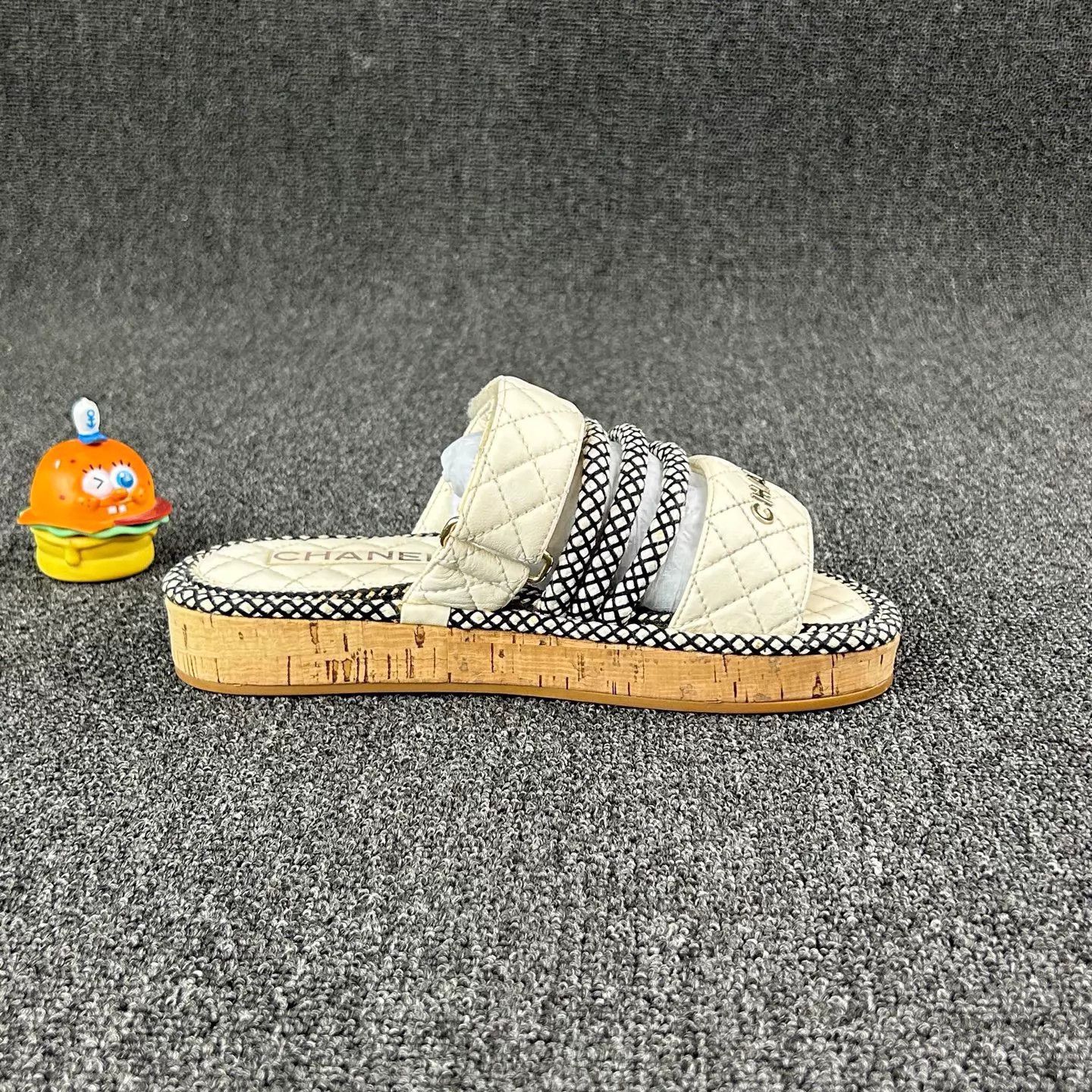 Chanel Chanel Women's Quilted Slippers Size 36 Size US 5.5 / IT 35.5 - 4 Thumbnail