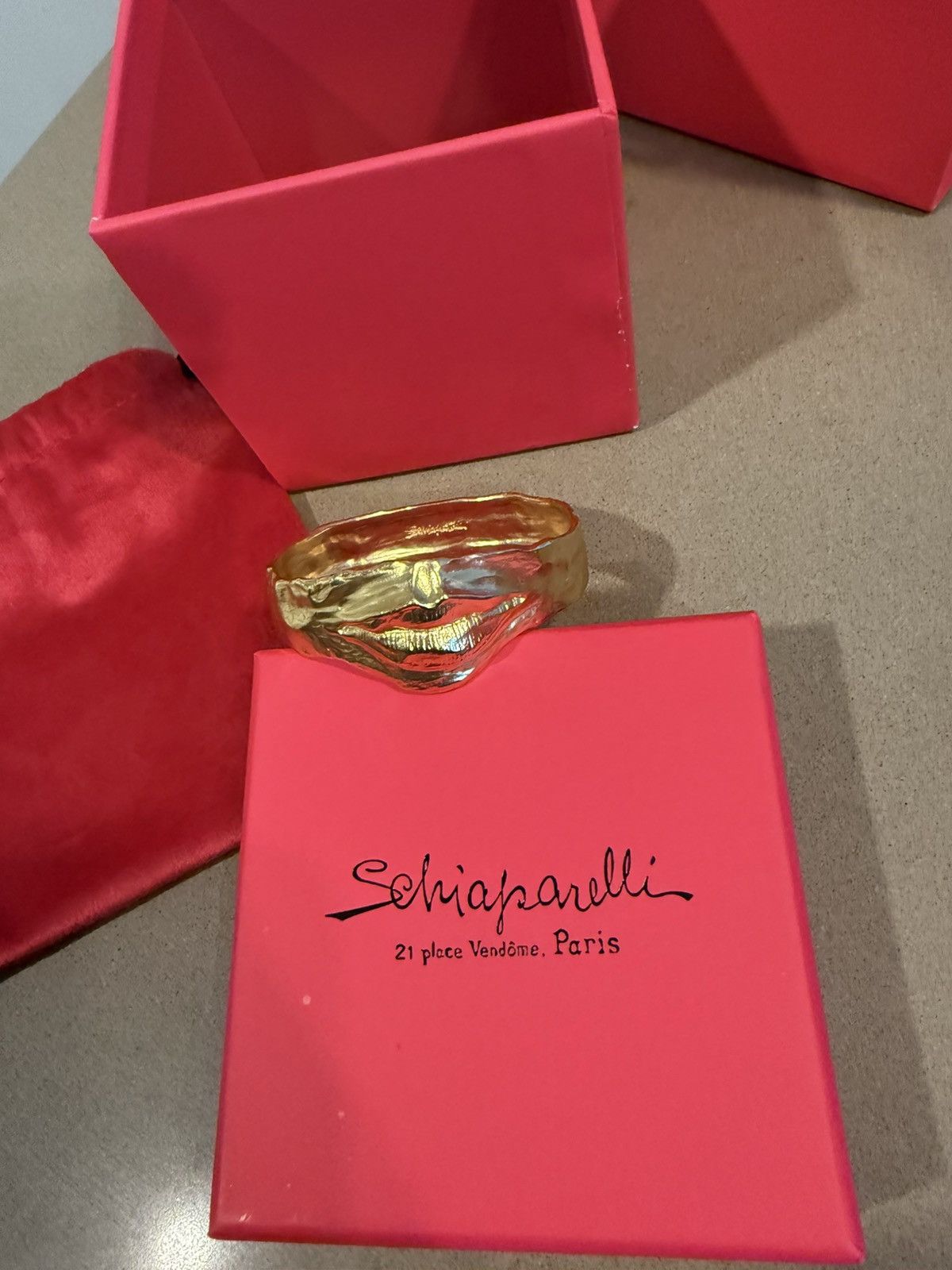 Schiaparelli 3 pièces Schiaparelli Hammered Gold Cuff Bracelet Size ONE SIZE - 16 Thumbnail