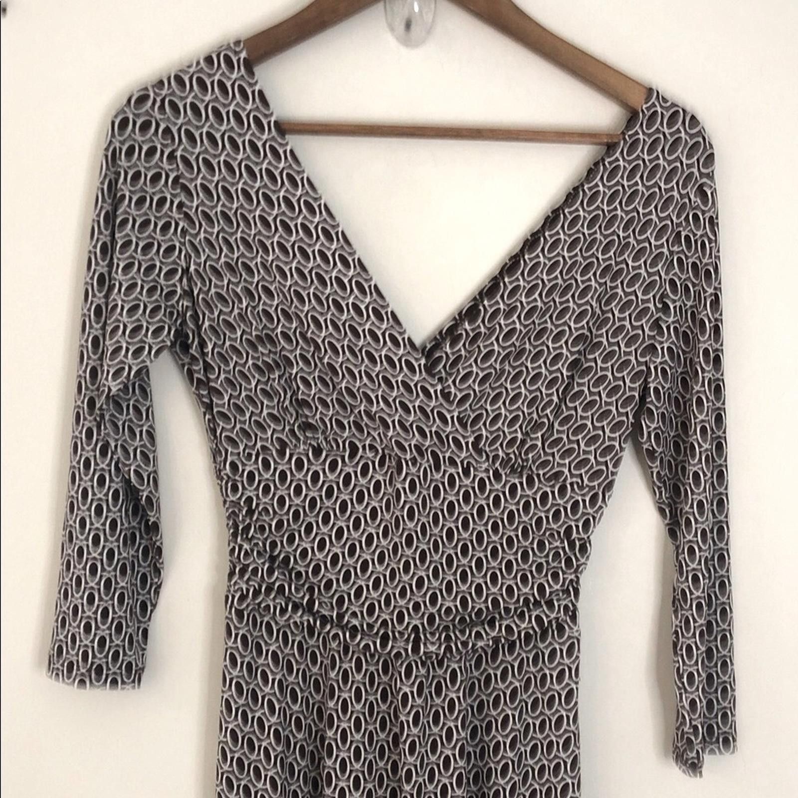 Other Maggy London Chocolate & Ivory Midi dress Dress deep V SZ 8 Size M / US 6-8 / IT 42-44 - 2 Thumbnail