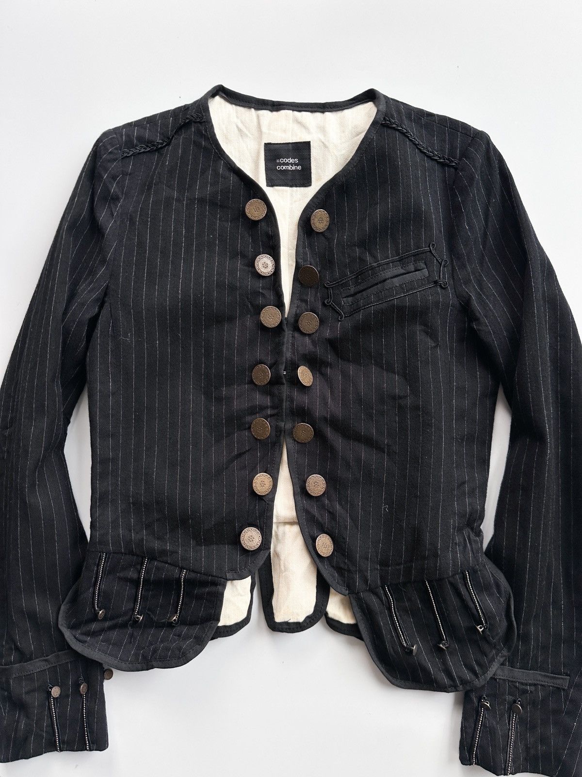 Codes Combine 2000s Codes Combine pinstripe blazer with antique buttons Size S / US 4 / IT 40 - 7 Thumbnail