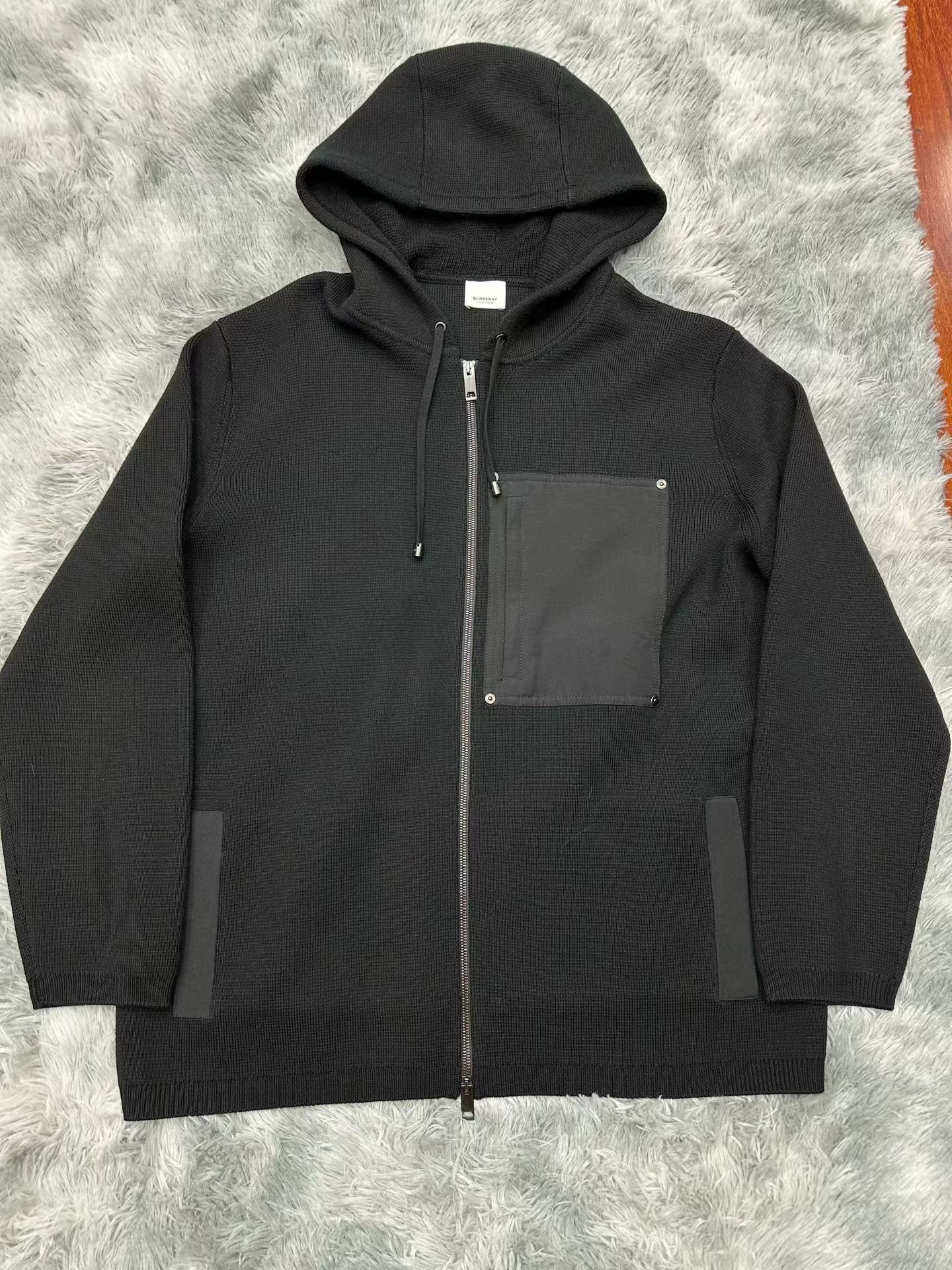 Burberry Burberry Wool Hoodie l Men Size US L / EU 52-54 / 3 - 1 Thumbnail