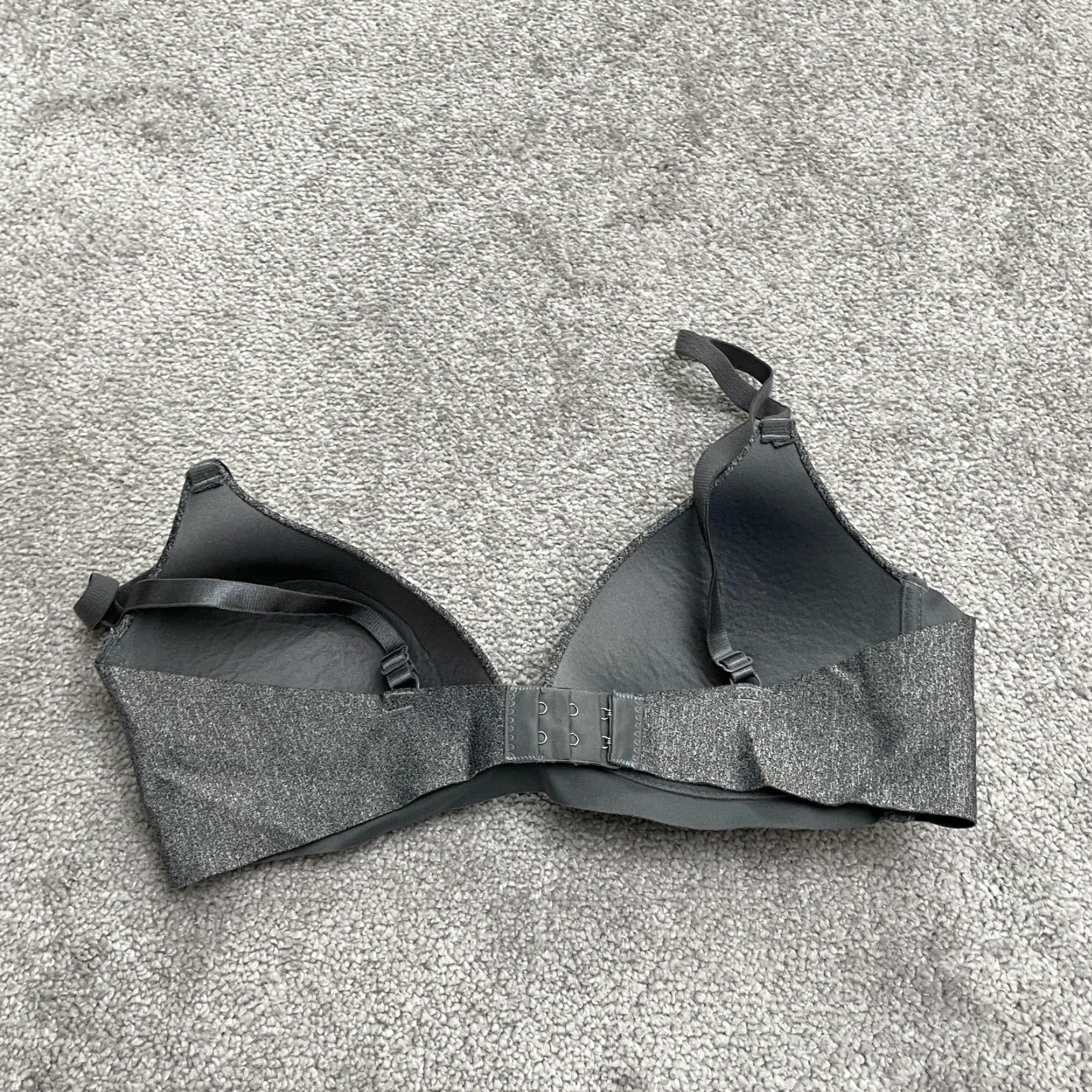 Vintage YMI Intimates Wireless Bra Womens 36B Dark Gray Padded Strap Hook&Eye 36B Gray Women Bra Shirt? Size ONE SIZE - 2 Thumbnail