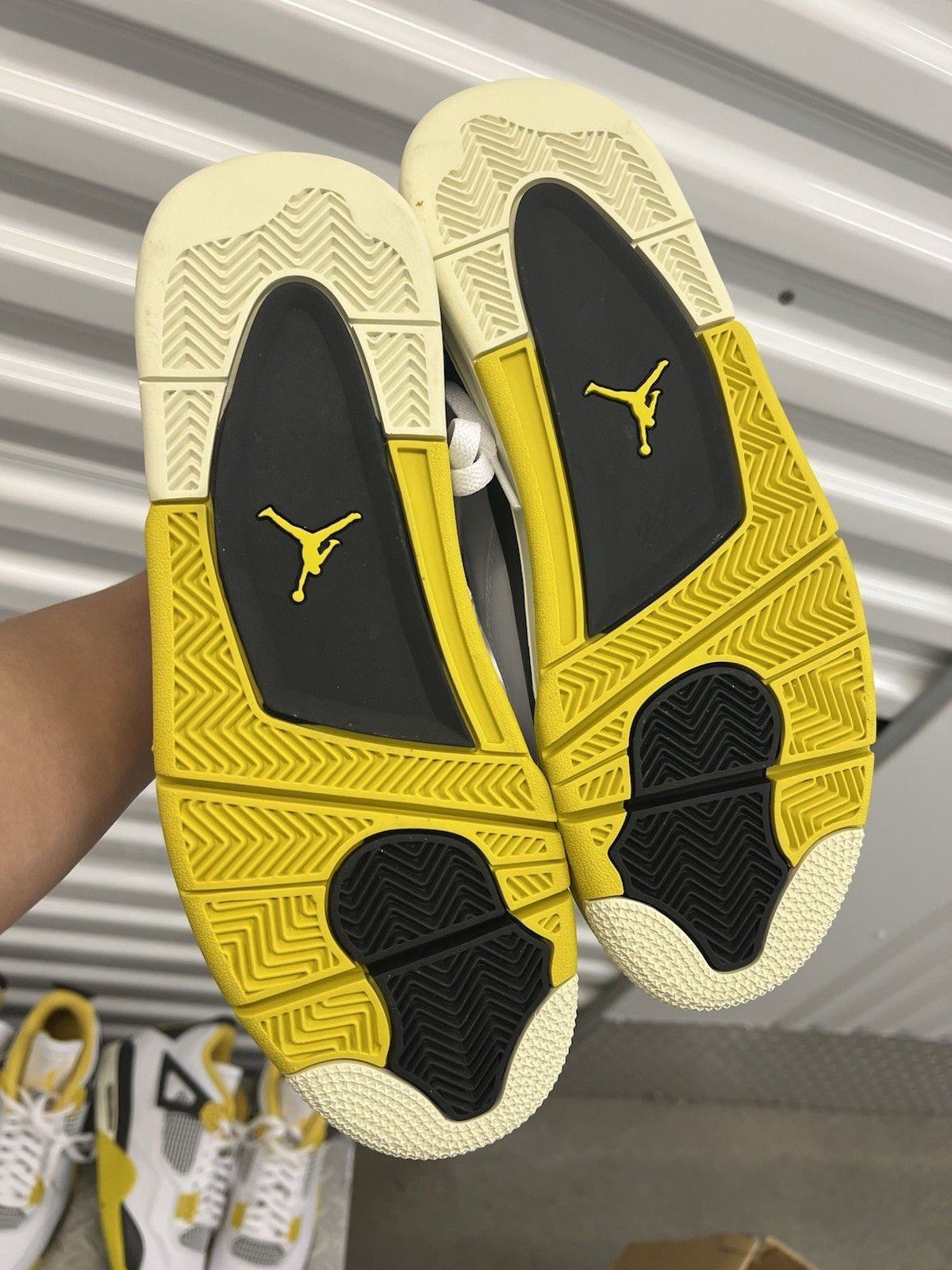 Jordan Brand Jordan 4 Retro Vivid Sulfur AQ9129101 Size 11.5 US Women New Size US 10 / EU 43 - 4 Thumbnail