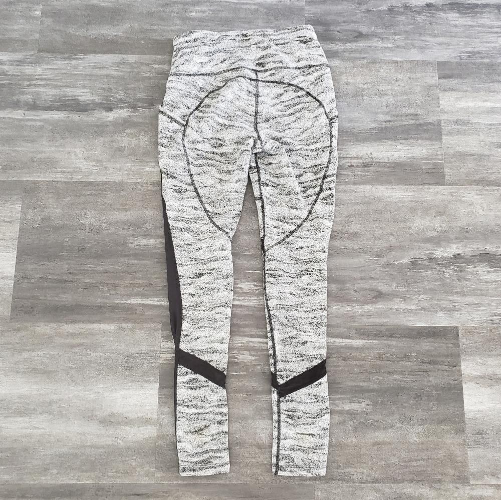 Avia Grey Black High Waisted Avia Athletic Legging Size 28" / US 6 / IT 42 - 2 Thumbnail