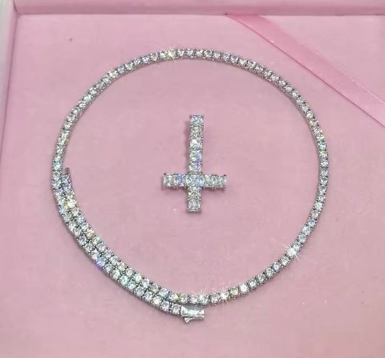 Other 45 Cm Upside-down cross , shut 'em up necklace Size ONE SIZE - 5 Thumbnail