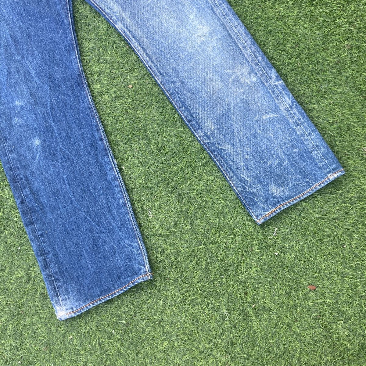 Levi's × Levi's Vintage Clothing × Vintage VINTAGE 90s LEVI’S 501 DISTRESSED JEANS Size US 31 - 5 Thumbnail