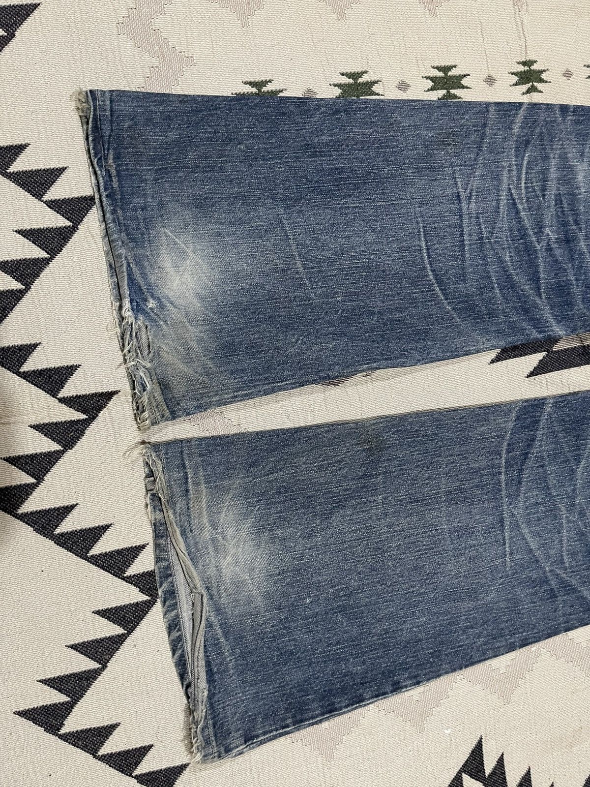 Levi's Vintage Clothing 2000s LEVIS REDLOOP JAPAN DISTRESSED FLARE JEANS RARE Size 28" / US 6 / IT 42 - 14 Thumbnail
