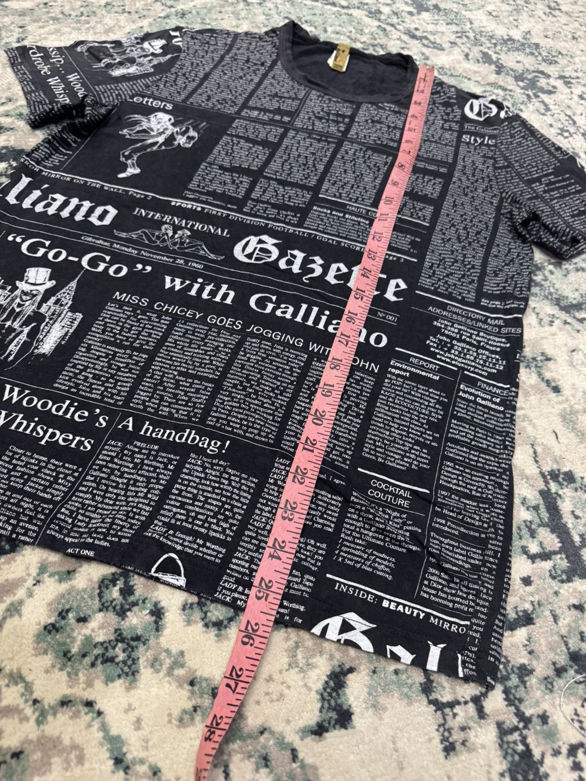 John Galliano JOHN GALLIANO GAZETTE NEWSPAPER PRINT SHIRT Size US S / EU 44-46 / 1 - 7 Thumbnail