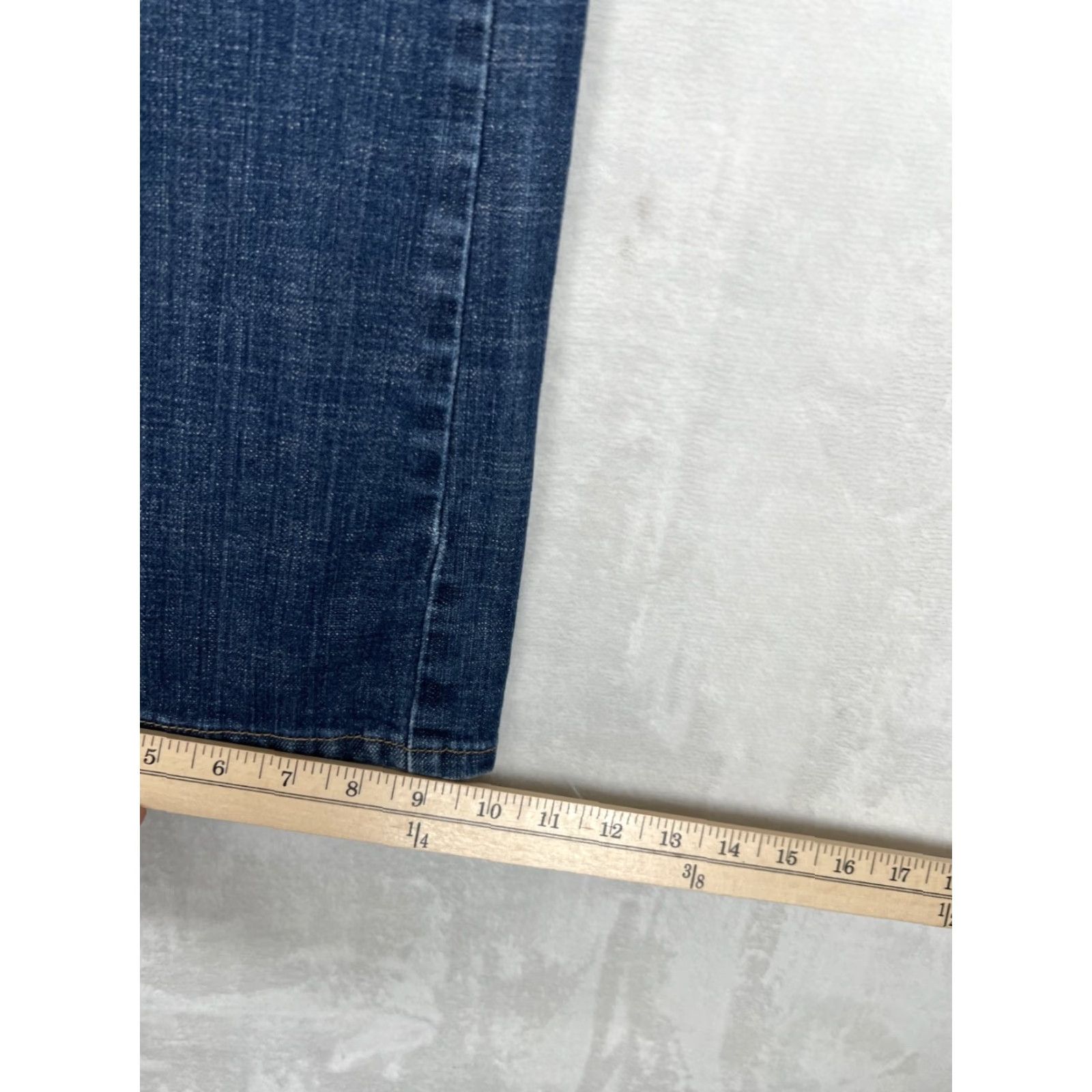 Levi's VINTAGE Levi's 547 Platinum Flare Blue Denim Jeans 14 Regular Women 34in 30in Medium Blue Denim Flared 5-Pocket Size 36" / US 14 / IT 50 - 4 Thumbnail