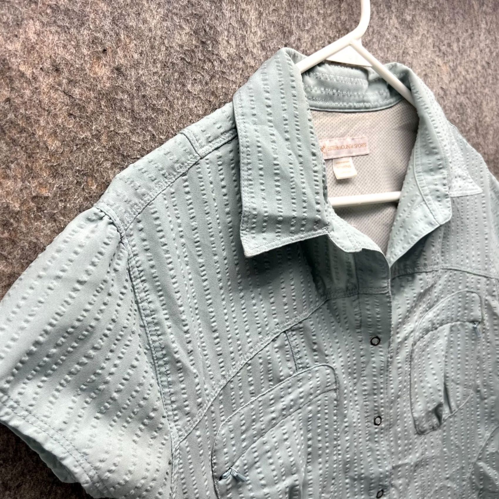 Eastern Mountain Sports EASTERN MOUNTAIN SPORTS Shirt Women Large Blue Outdoors Snap Short Sleeve Shirt Size L / US 10 / IT 46 - 4 Thumbnail