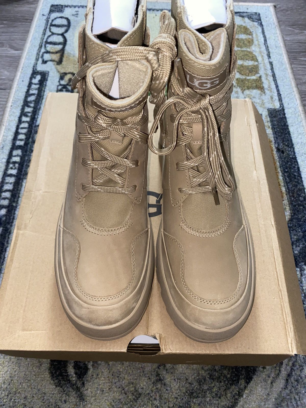 Ugg UGG The Lug Boot Sand Size US 6 / IT 36 - 3 Thumbnail