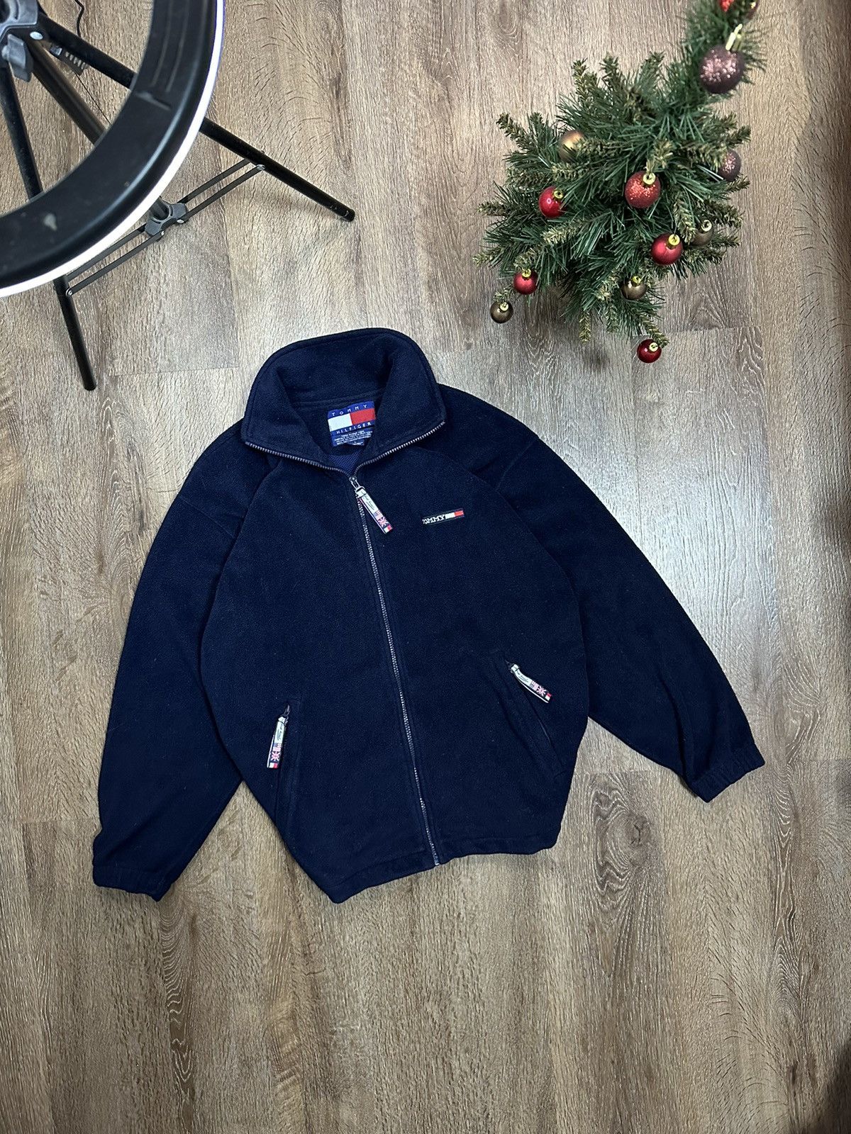 Tommy Hilfiger × Vintage Vintage Tommy Hilfiger Plushie Hoodie Y2K Size US L / EU 52-54 / 3 - 4 Thumbnail