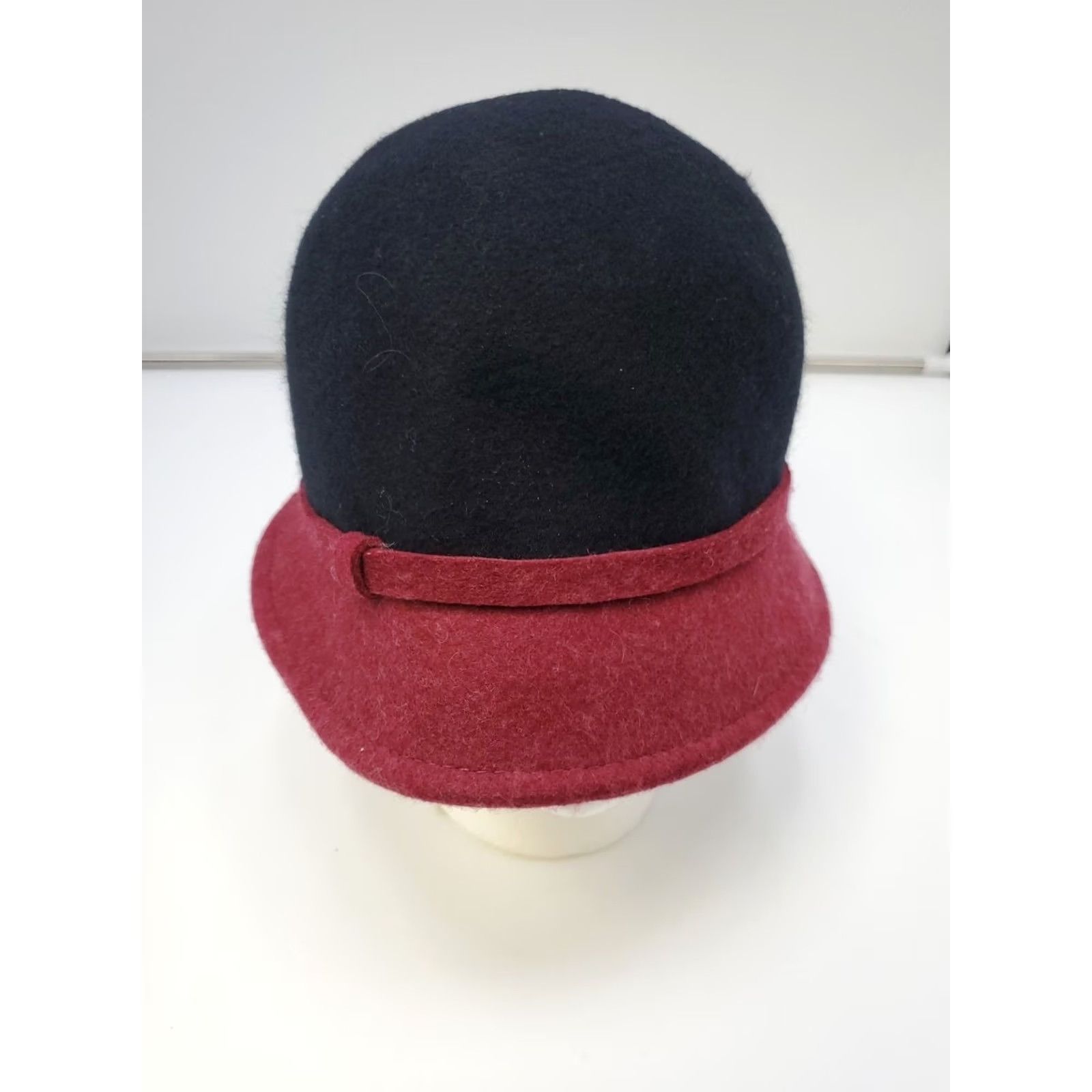 Madison VINTAGE Anthropologie Madison 88 100% Wool Cloche Hat Burgundy and Black Womens One Size Size ONE SIZE - 2 Thumbnail