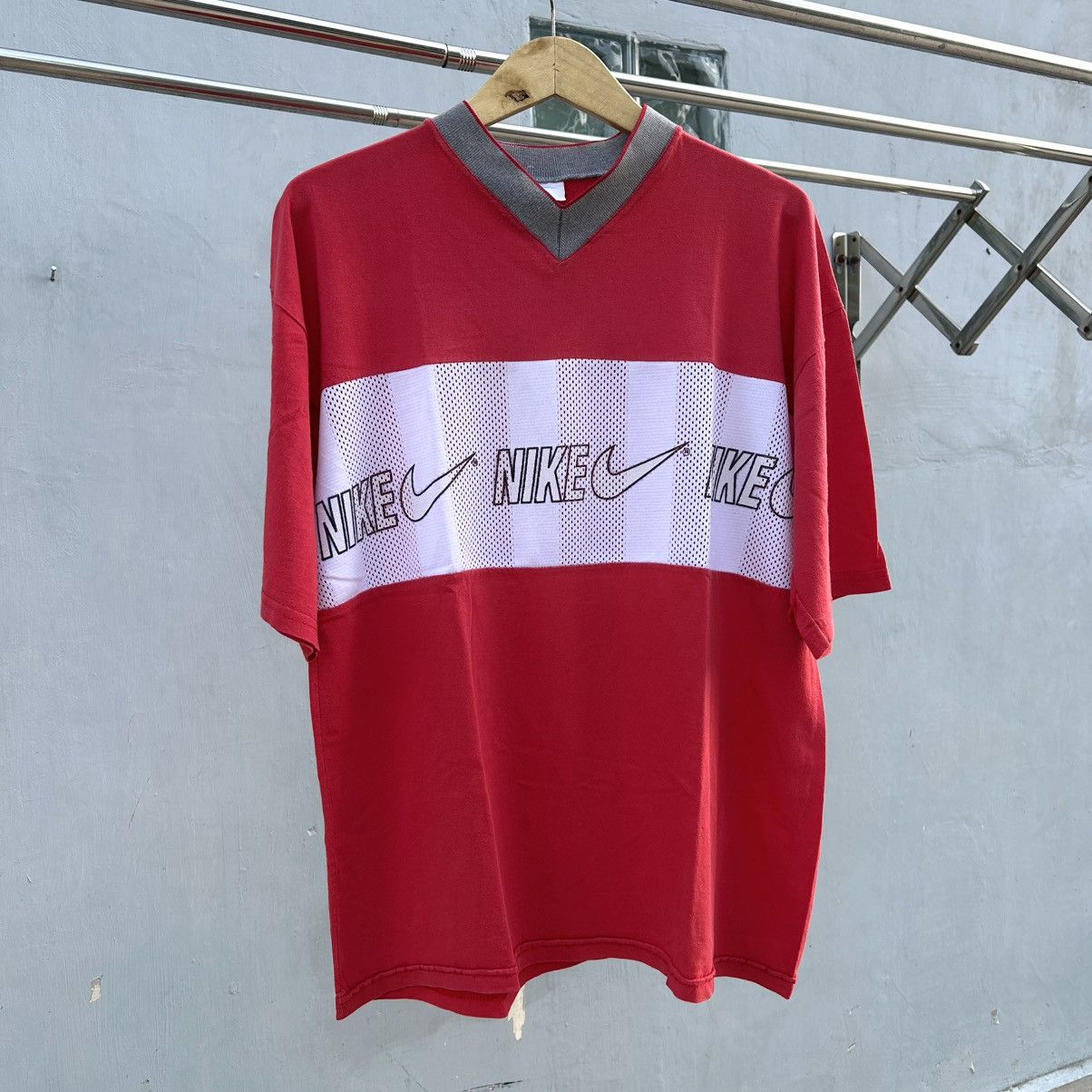 Vintage Vintage 70s Tshirt Nike Size US L / EU 52-54 / 3 - 3 Thumbnail