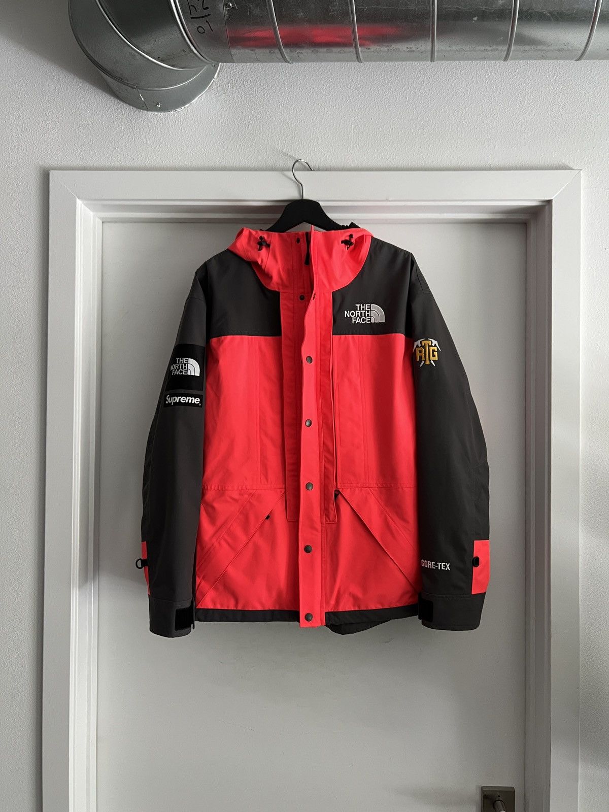 Supreme × The North Face S/S 20 RTG Jacket Size US L / EU 52-54 / 3 - 1 Thumbnail