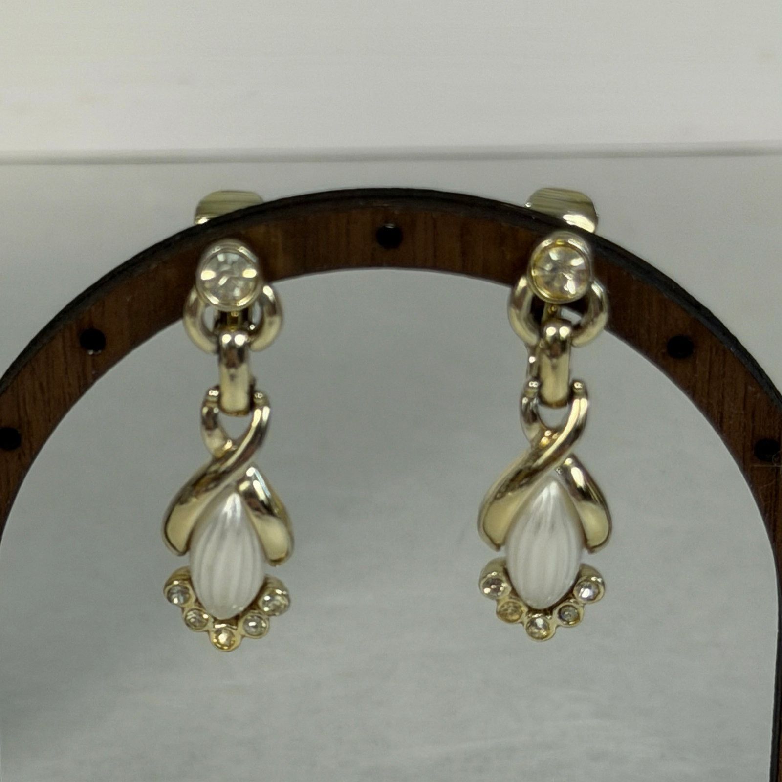 Vintage VTG 1958 Sarah Coventry My Fair Lady Thermoset Jewelry Set Size ONE SIZE - 16 Thumbnail