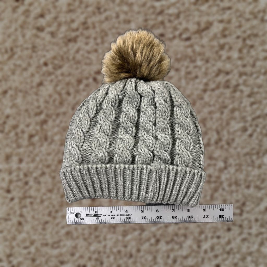 Vintage Beanie Hat Womens Gray Acrylic Polyester Lined Faux Fur Snow Ski Pom Beanie Hat Casual Outdoor Womens Size ONE SIZE - 1 Thumbnail