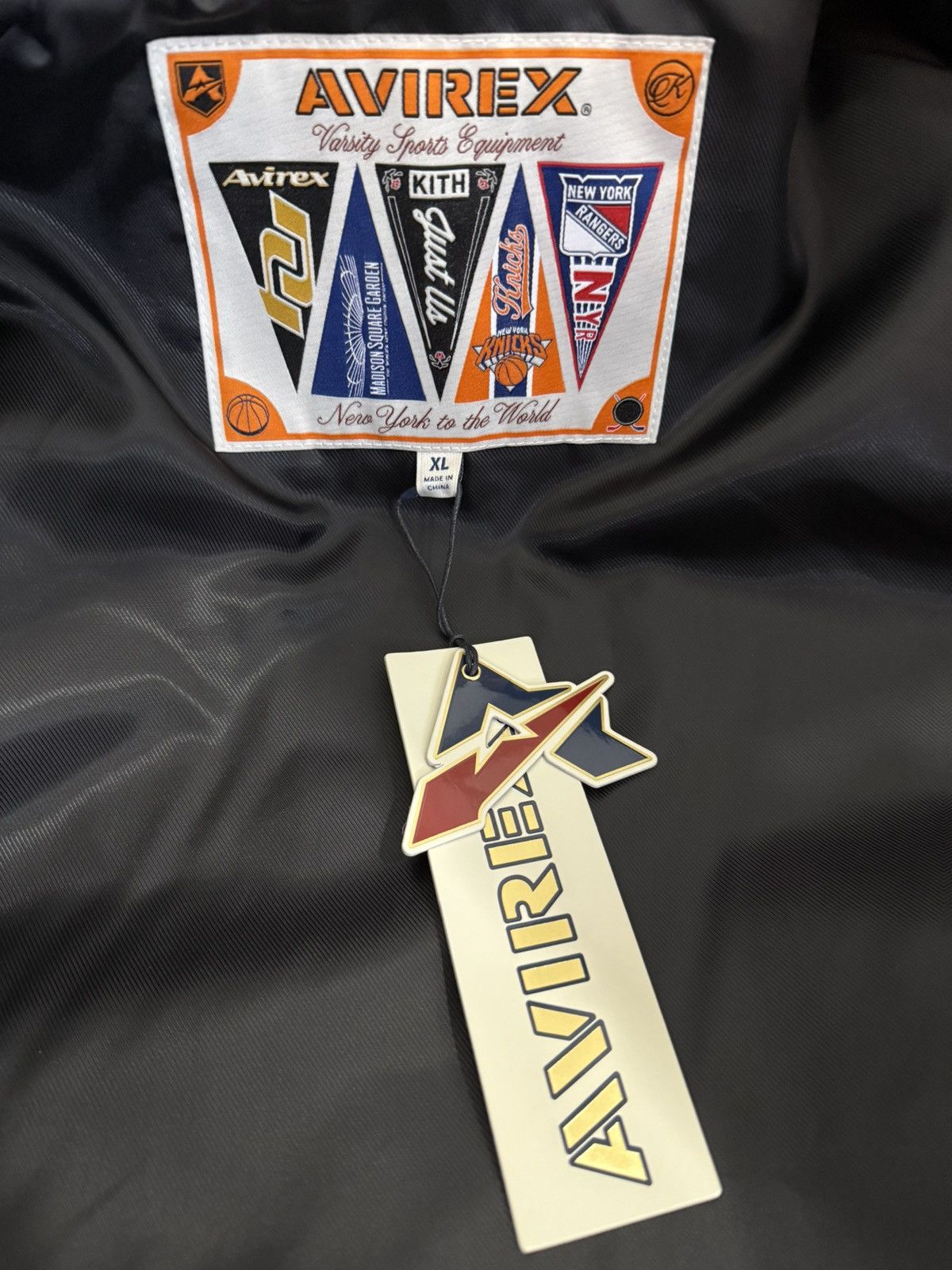 Avirex × Kith Kith x Avirex New York Knicks / Rangers Jacket Size XL Size US XL / EU 56 / 4 - 6 Thumbnail