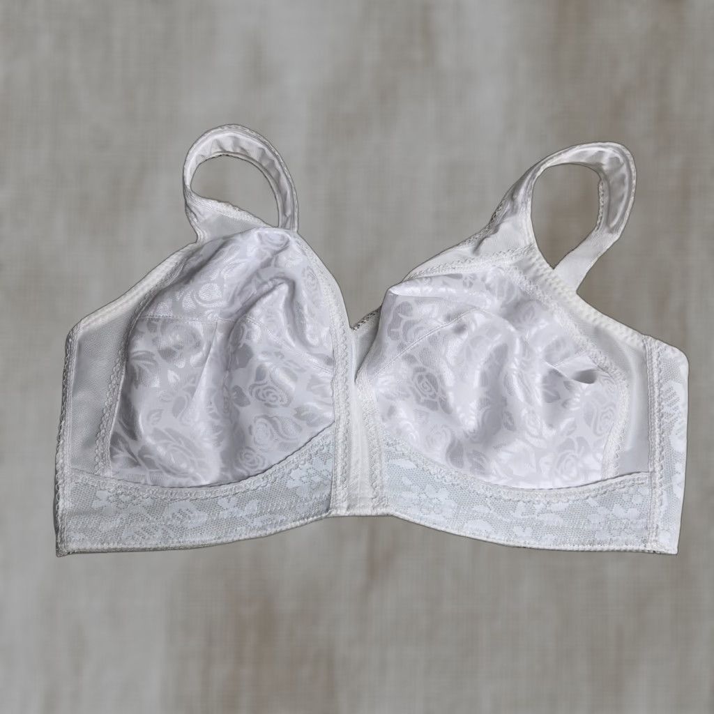 Vintage Playtex Comfort Bra Wireless Adjustable Strap Women's 38D White Lace Size ONE SIZE - 1 Thumbnail