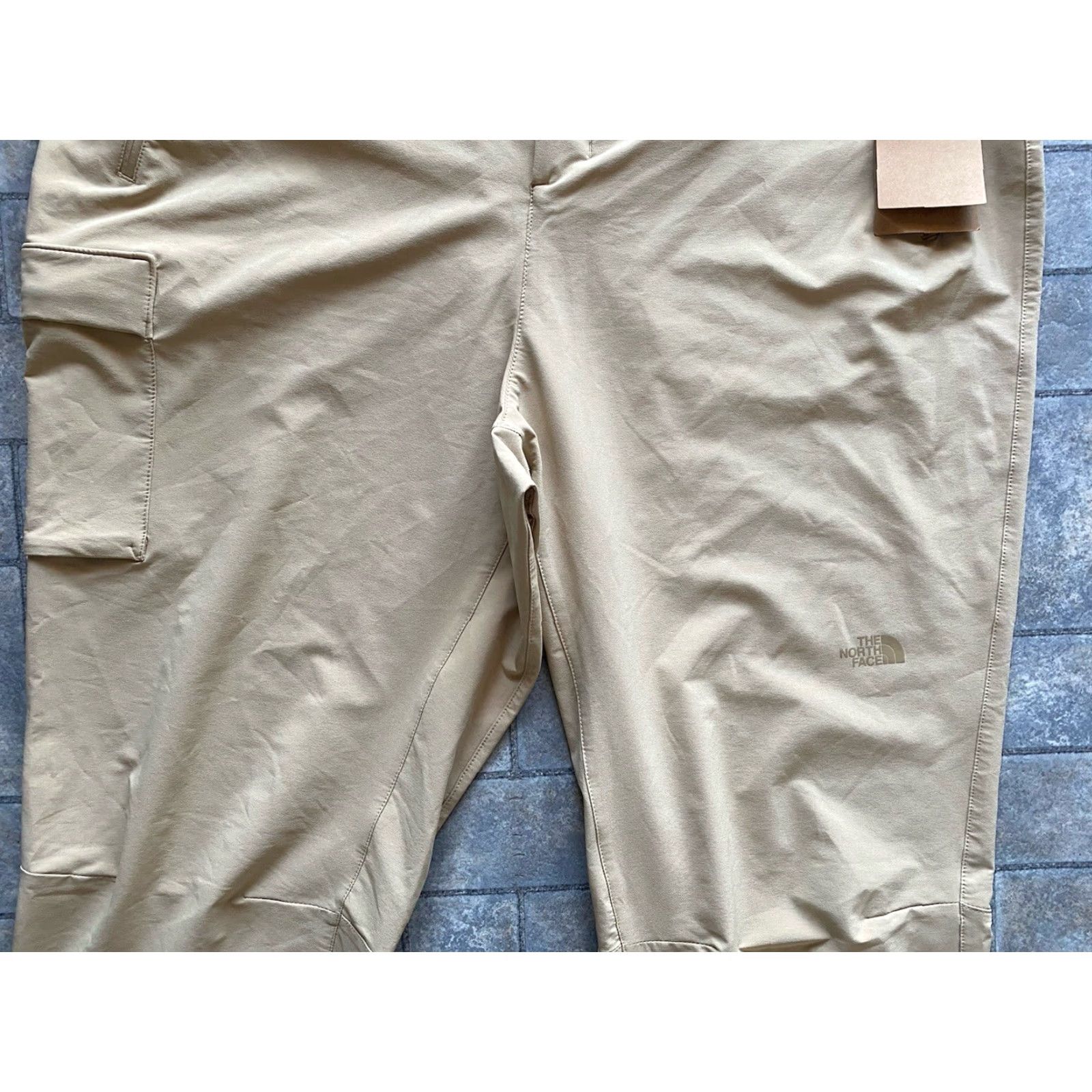 The North Face The North Face Pants Women 20W Khaki UPF 40+ Flashdry-XD Bridgeway Jeans? (Note: The original says Pants, Bridgeway Pants; avoid adding "Jeans") Size 42" / US 20 - 3 Thumbnail