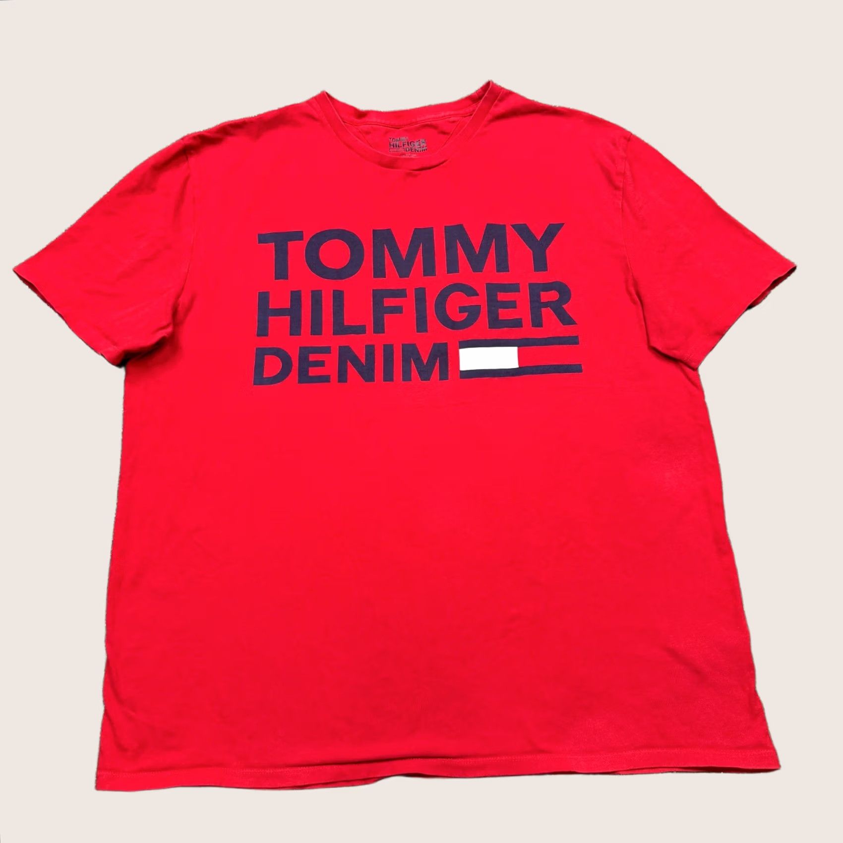 Tommy Hilfiger VINTAGE Tommy Hilfiger T Shirt Mens XL Red Short Sleeve Crew Neck Casual Tee Size US XL / EU 56 / 4 - 1 Thumbnail
