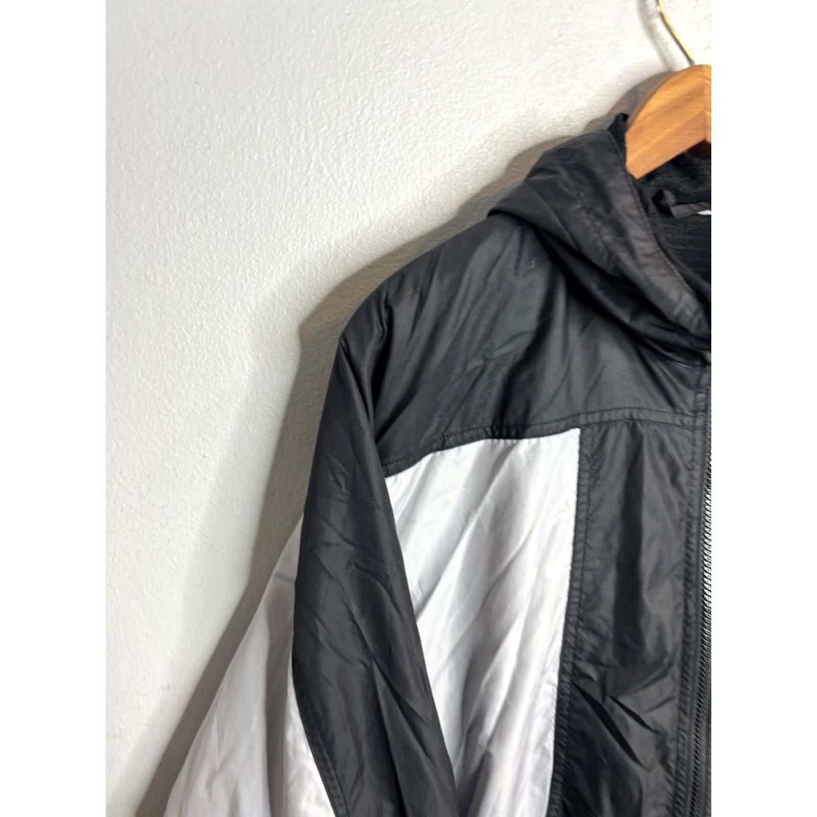 Adidas VINTAGE adidas Jacket Mens L Windbreaker Full Zip Size Size US L / EU 52-54 / 3 - 2 Thumbnail