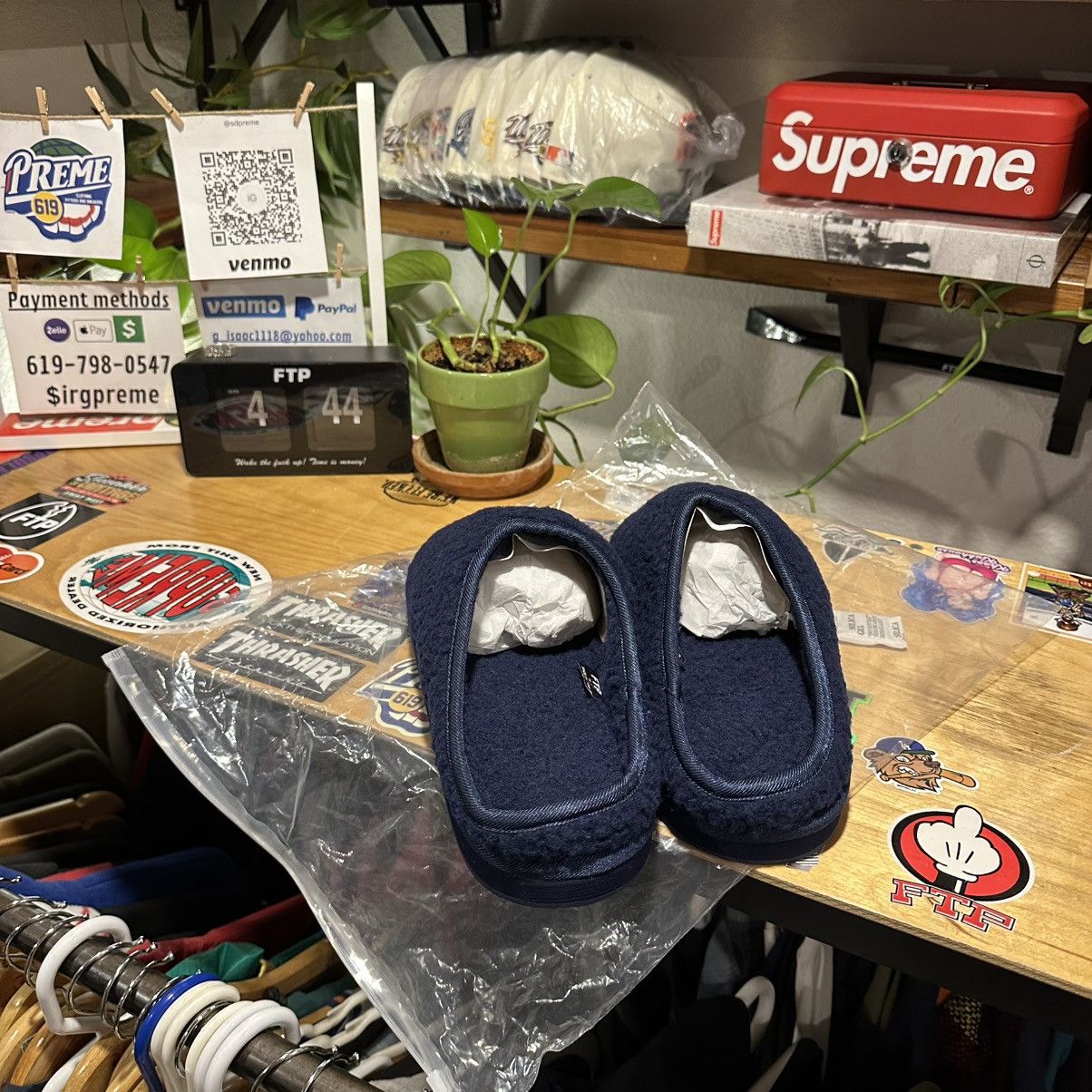 Fuck The Population Ftp bear slippers (navy) 11m Size US 11 / EU 44 - 5 Thumbnail